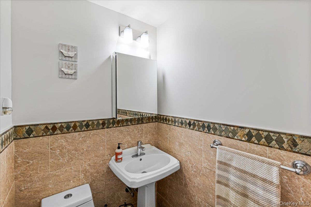 Single Family Express Suffolk County, NY 11779, MLS-935218-12