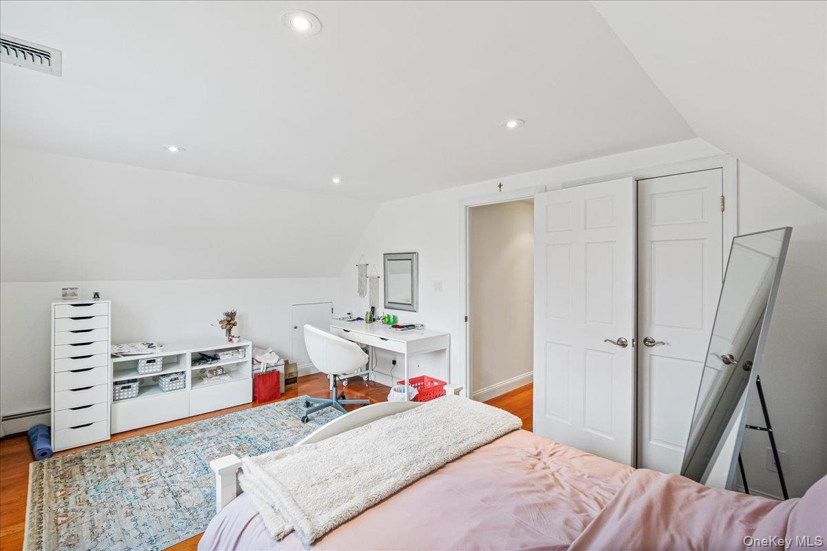 Single Family Express Suffolk County, NY 11779, MLS-935218-15