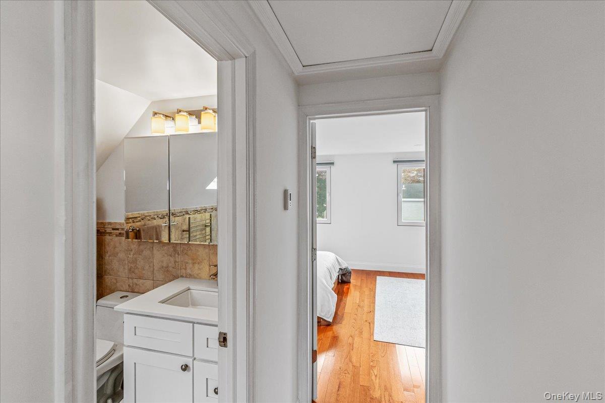 Single Family Express Suffolk County, NY 11779, MLS-935218-20