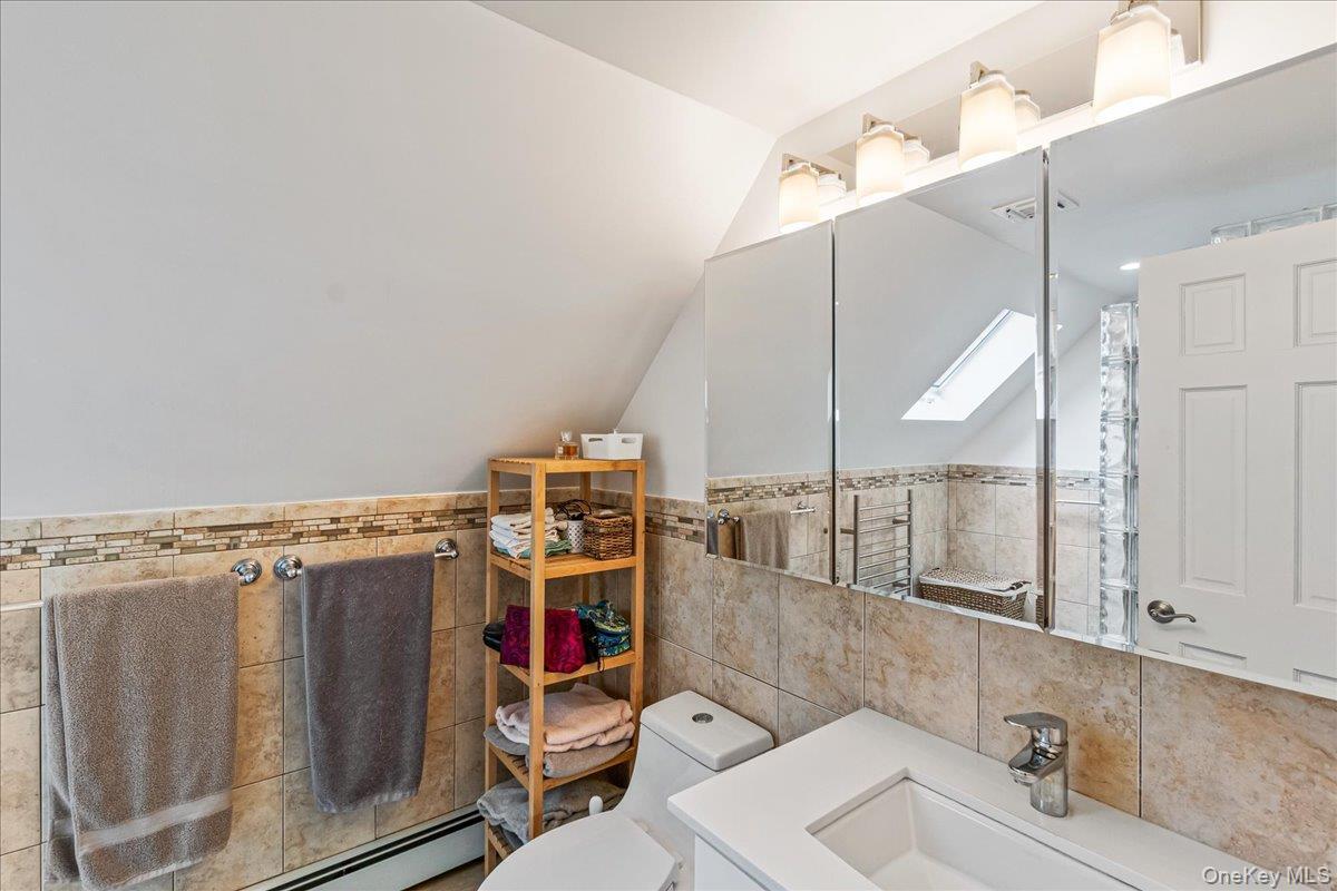 Single Family Express Suffolk County, NY 11779, MLS-935218-22