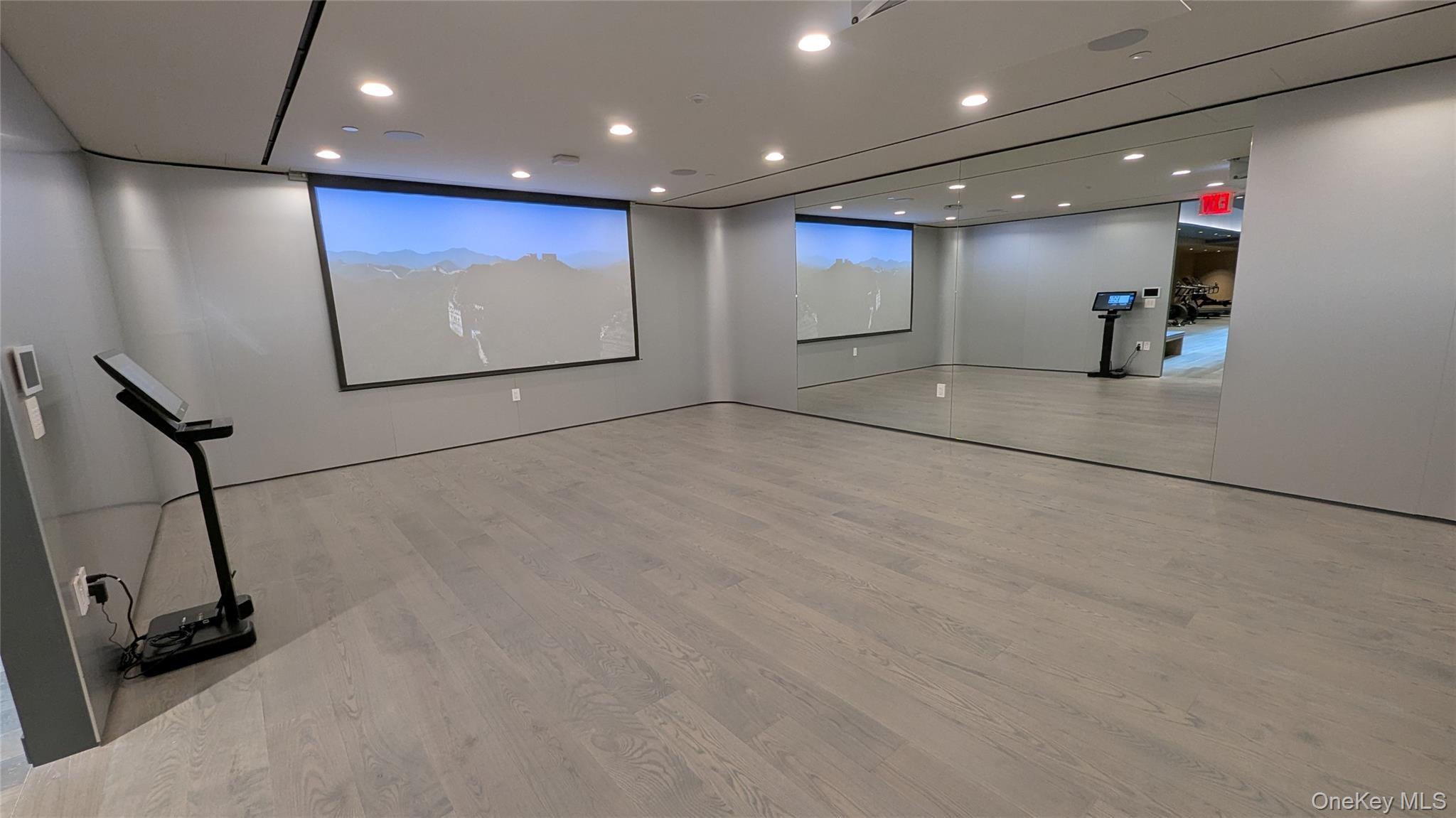 Apartment 47th  Manhattan, NY 10017, MLS-935222-18