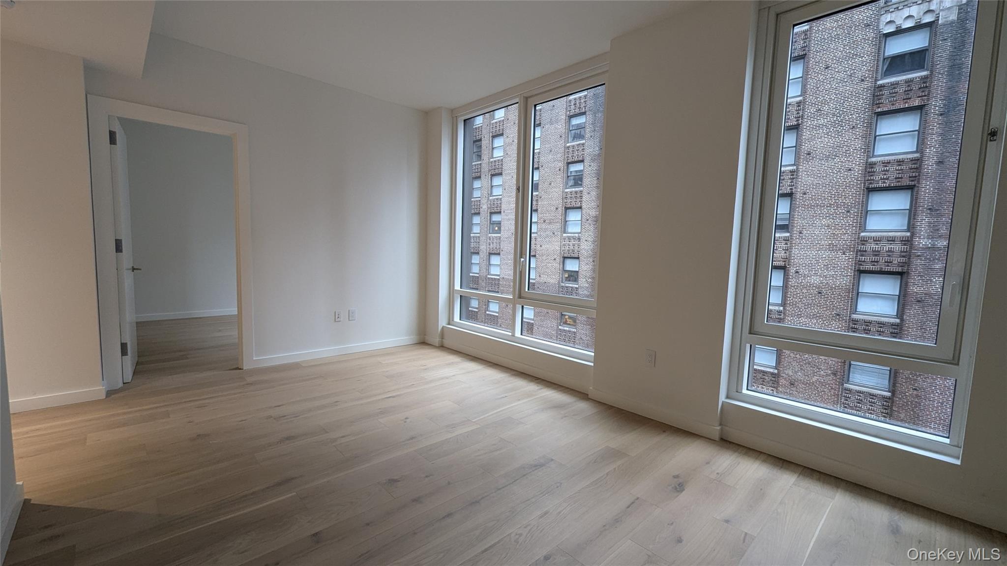 Apartment 47th  Manhattan, NY 10017, MLS-935222-3