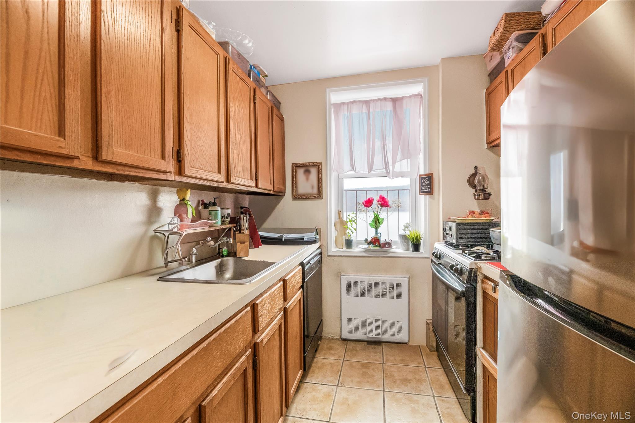 Coop Warburton  Westchester County, NY 10701, MLS-935240-7