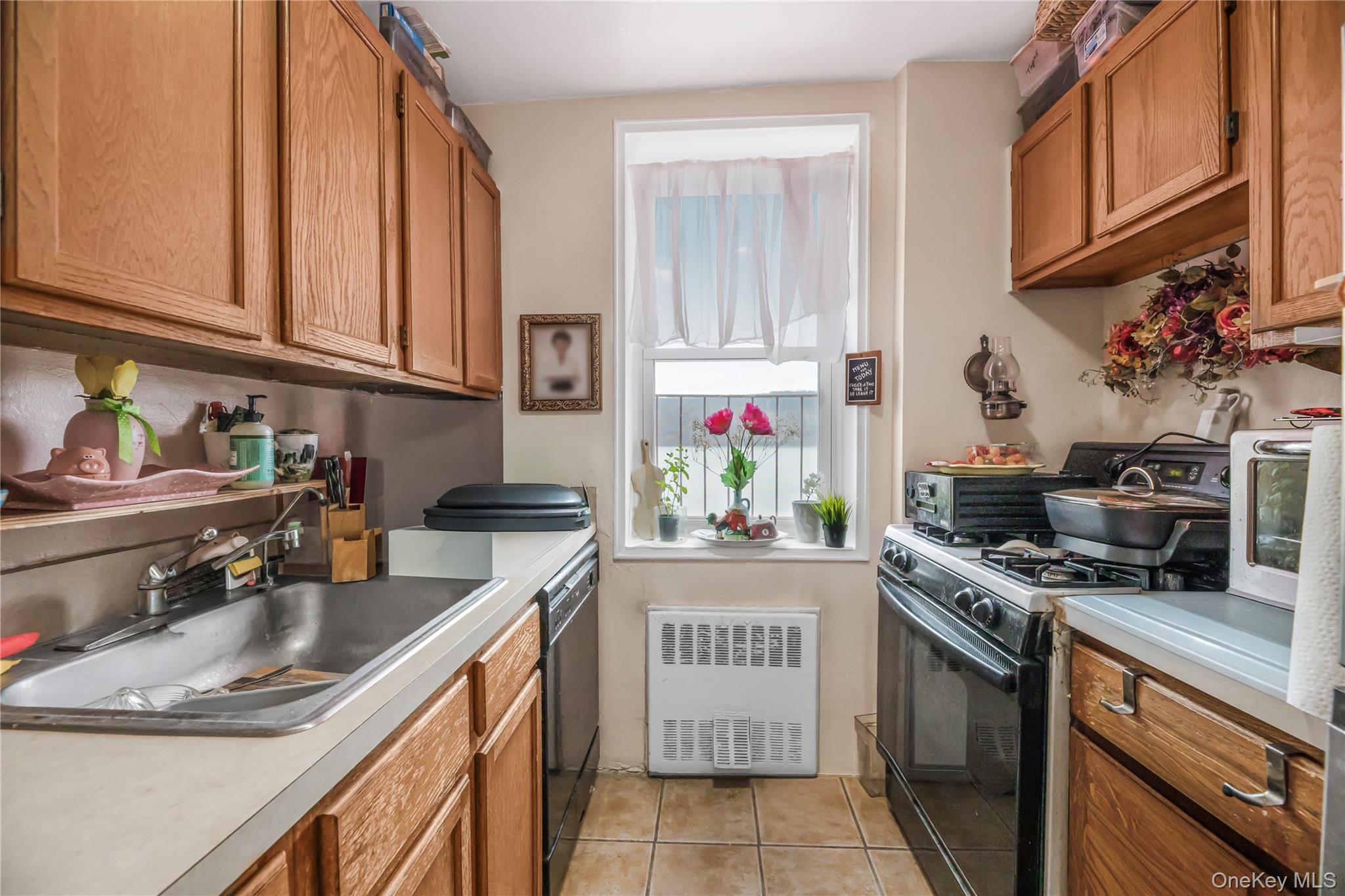 Coop Warburton  Westchester County, NY 10701, MLS-935240-8