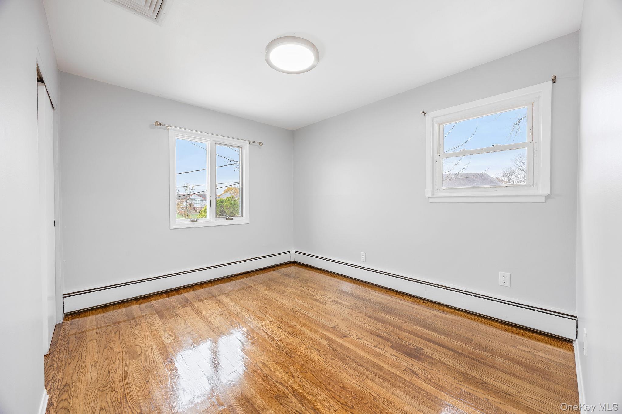 Single Family Hilton Nassau County, NY 11801, MLS-935247-10