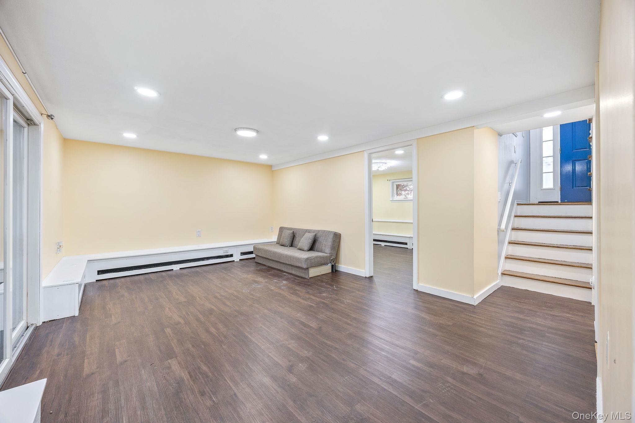 Single Family Hilton Nassau County, NY 11801, MLS-935247-12