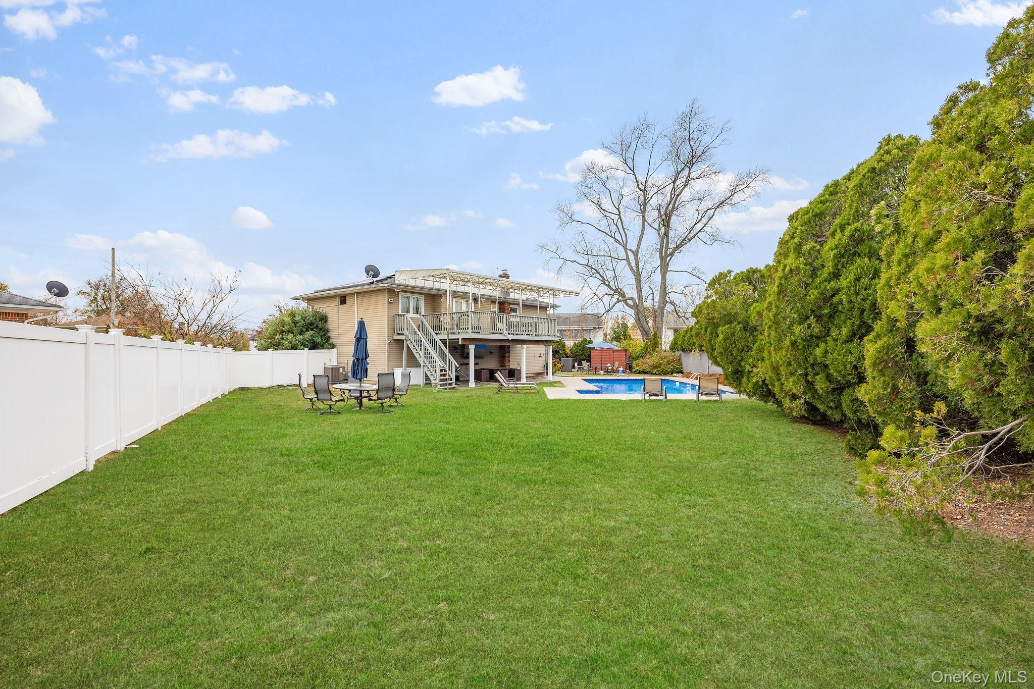 Single Family Hilton Nassau County, NY 11801, MLS-935247-18