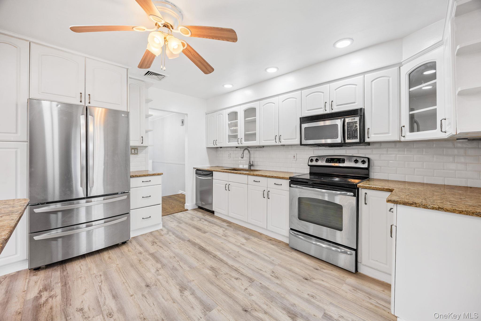 Single Family Hilton Nassau County, NY 11801, MLS-935247-6