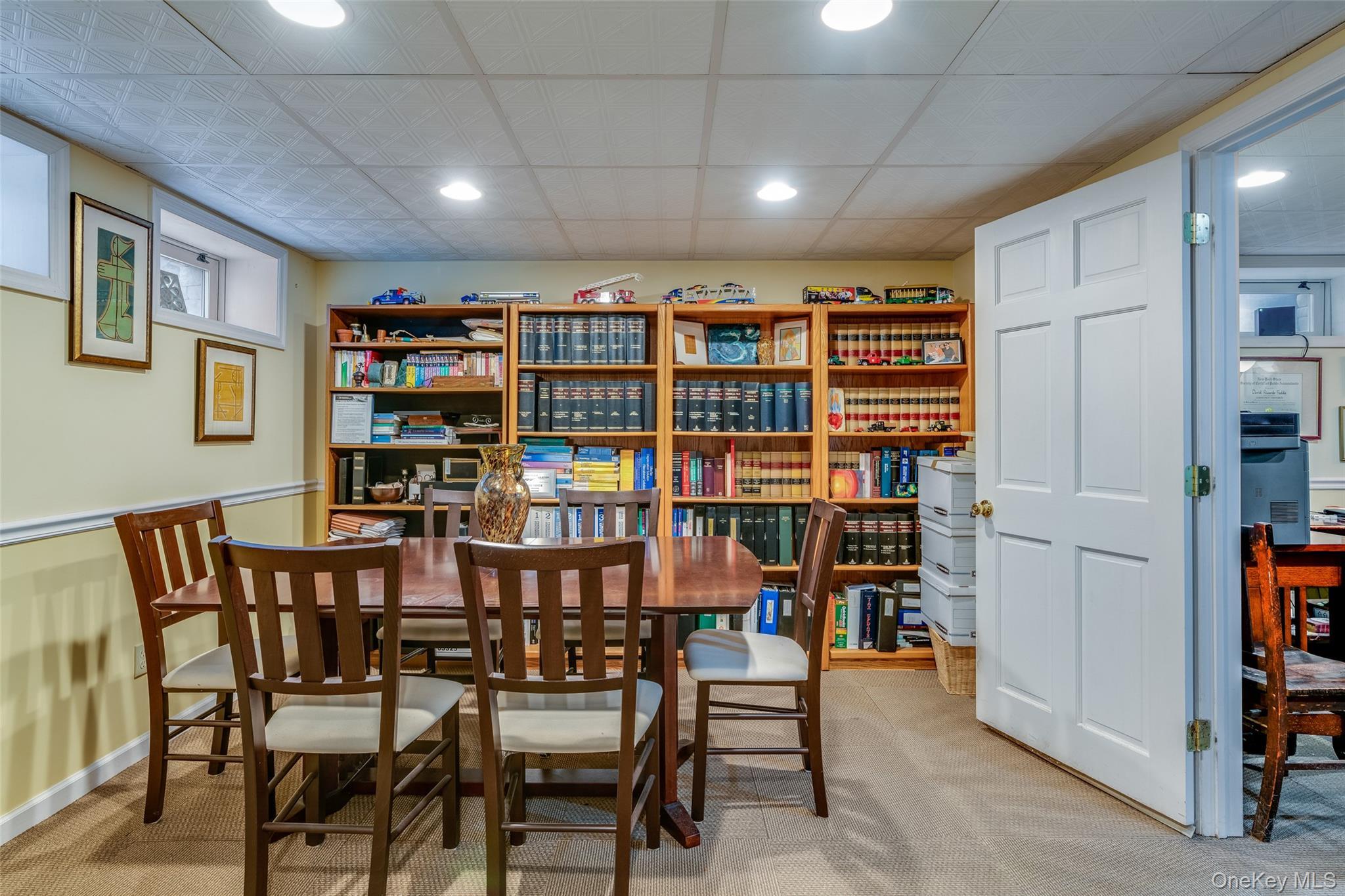 Single Family Albany  Ulster County, NY 12401, MLS-935251-37