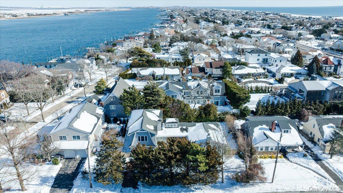 Single Family Dutchess Boulevard  Nassau County, NY 11509, MLS-935252-38