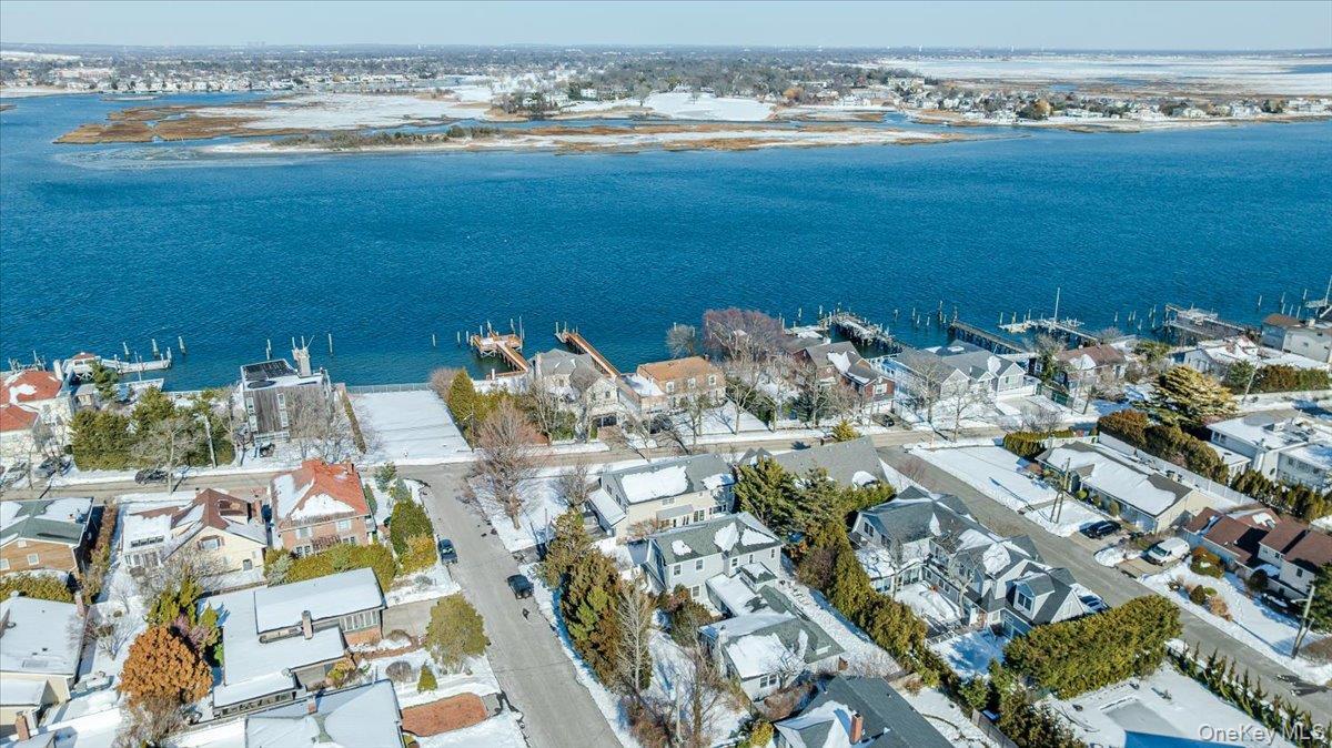 Single Family Dutchess Boulevard  Nassau County, NY 11509, MLS-935252-45