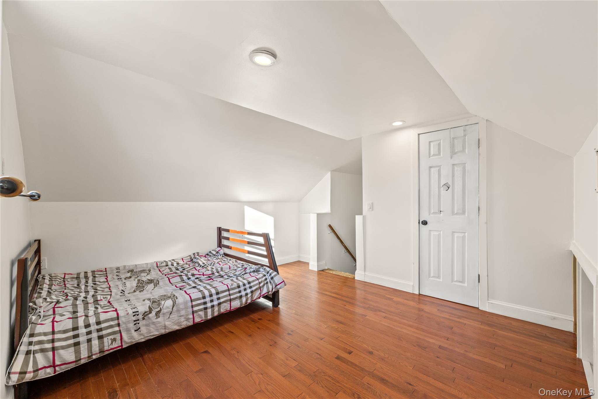 Single Family Hillside Nassau County, NY 11545, MLS-935284-18