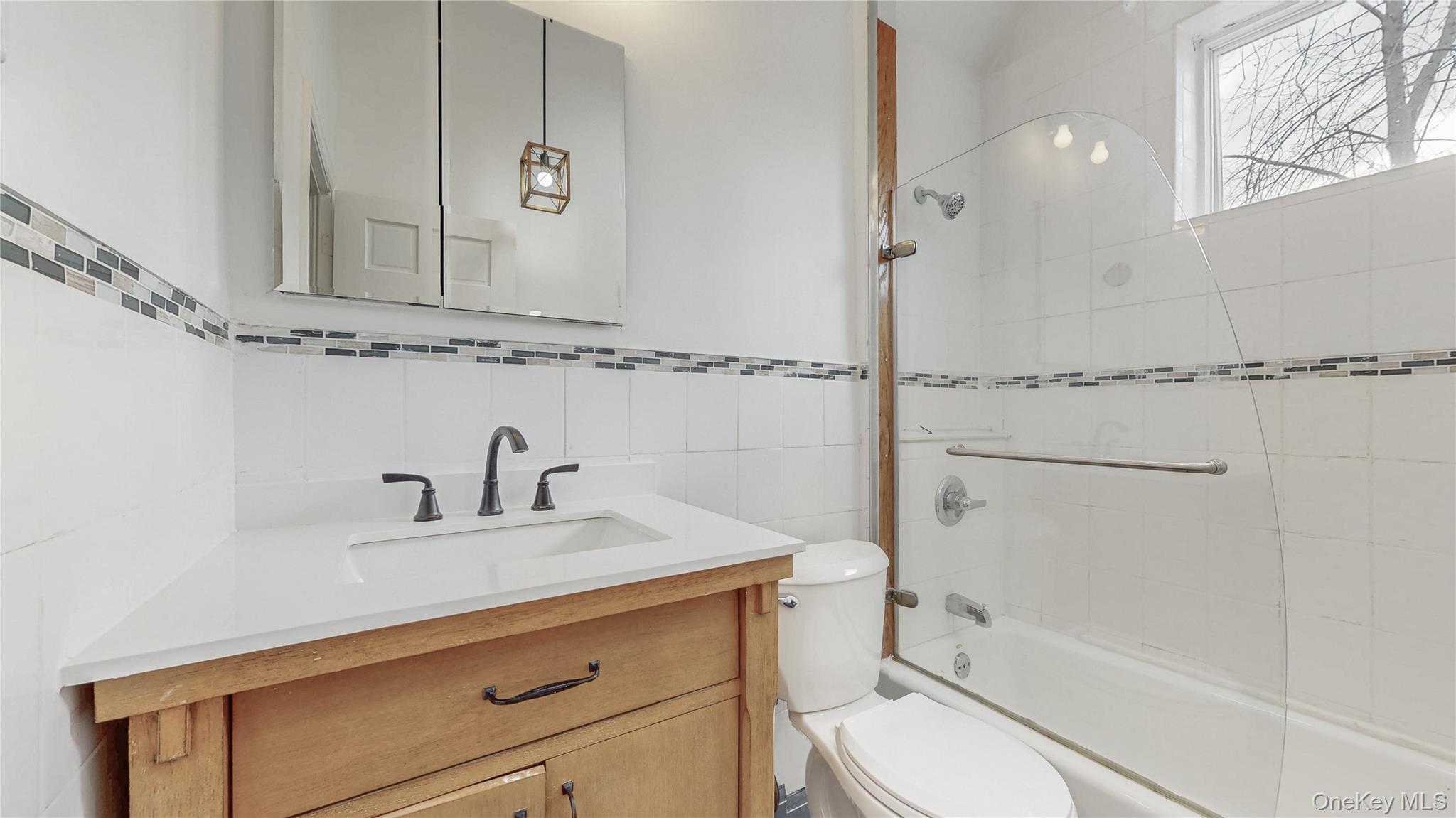 Single Family Manse  Queens, NY 11375, MLS-935299-16