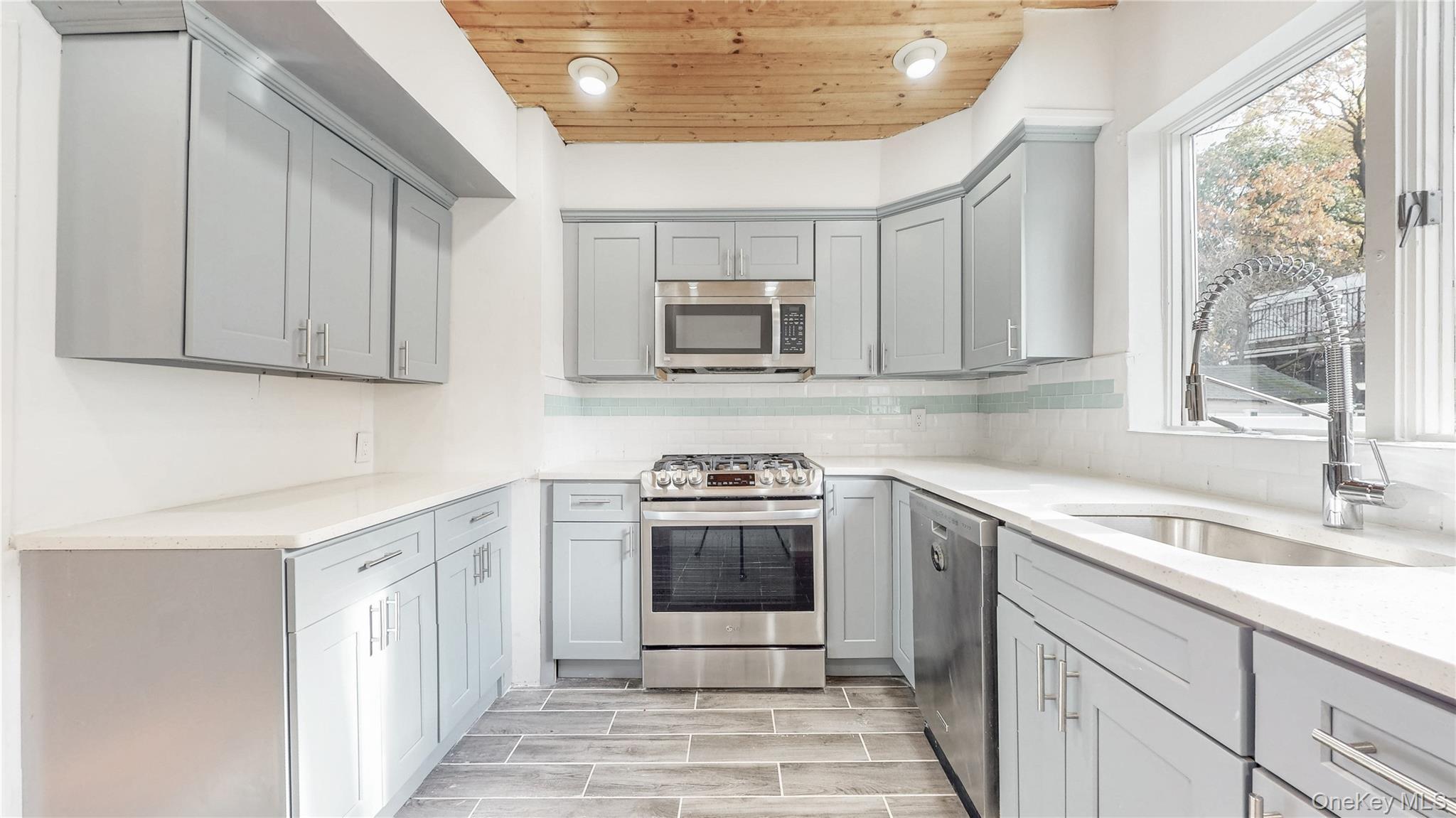 Single Family Manse  Queens, NY 11375, MLS-935299-6