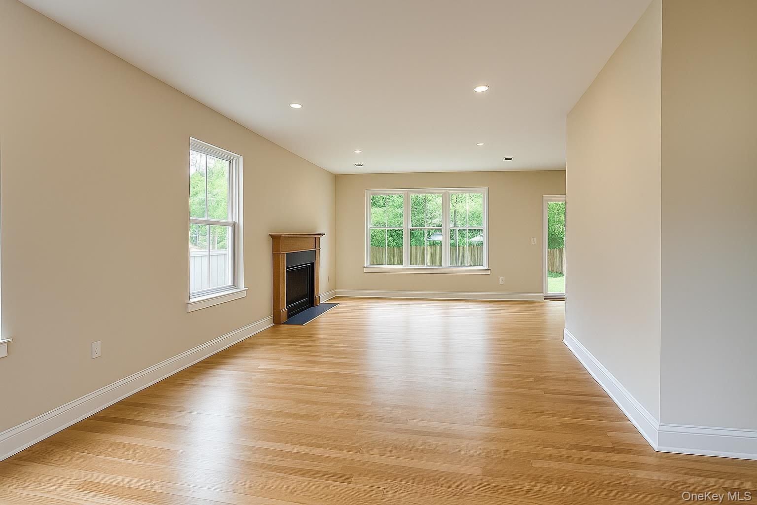 Single Family Fox Run Suffolk County, NY 11961, MLS-935307-8