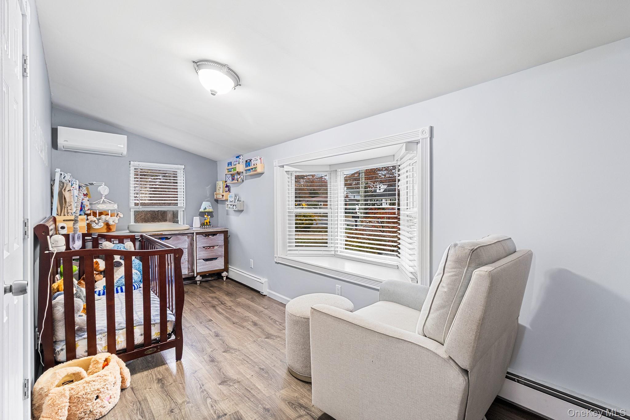 Single Family Neighborhood  Suffolk County, NY 11951, MLS-935338-16