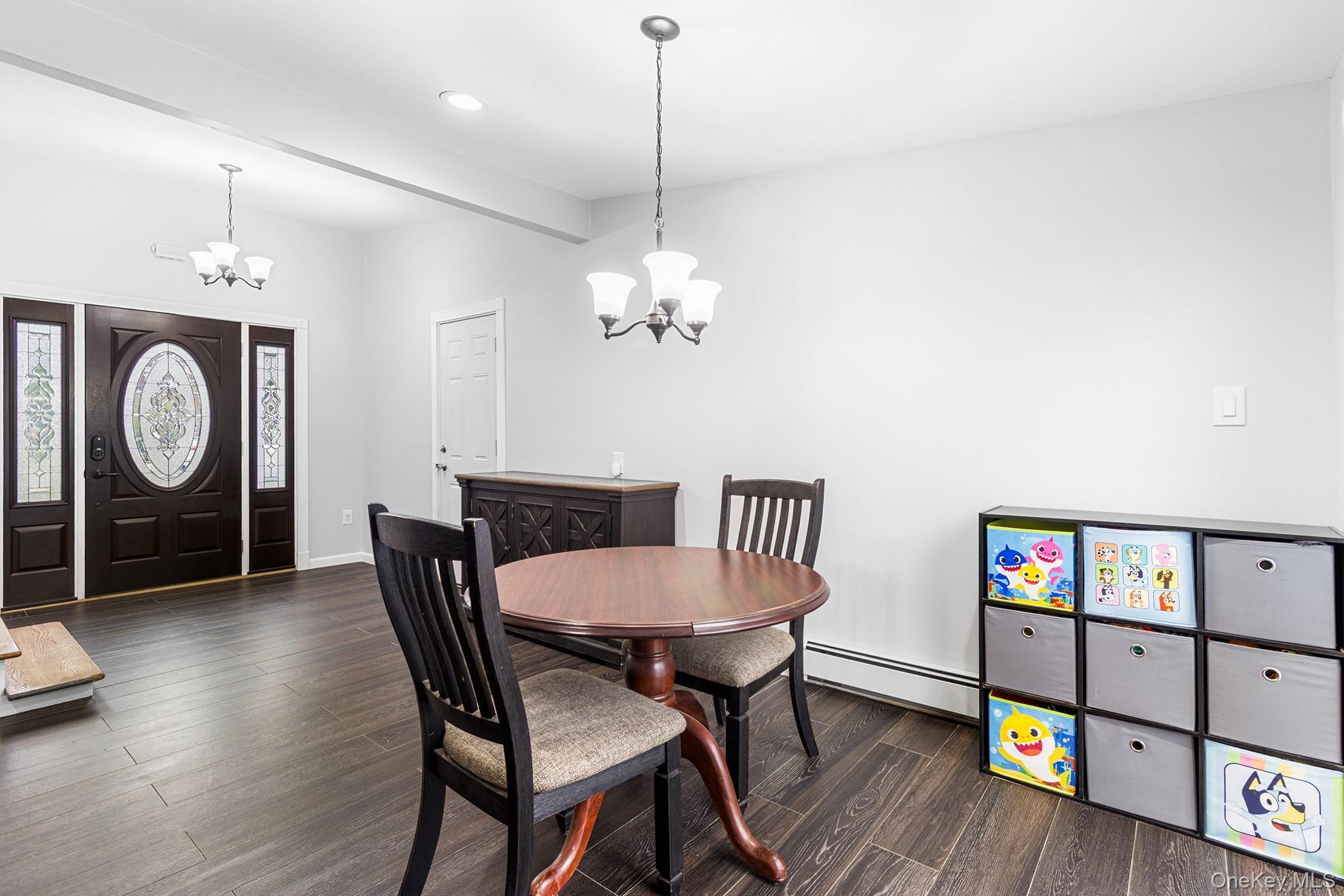 Single Family Neighborhood  Suffolk County, NY 11951, MLS-935338-6