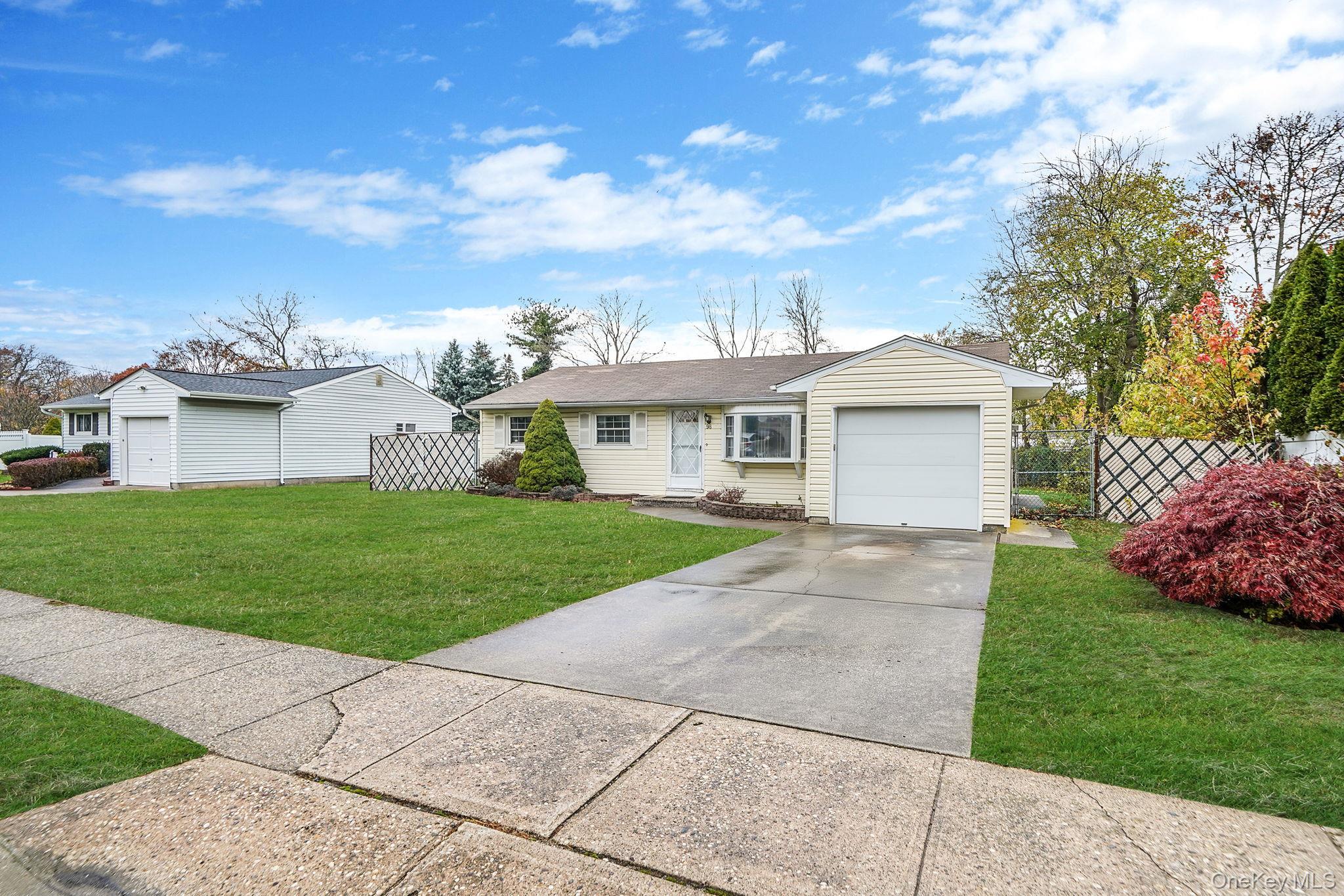 Single Family Rose Suffolk County, NY 11784, MLS-935359-3