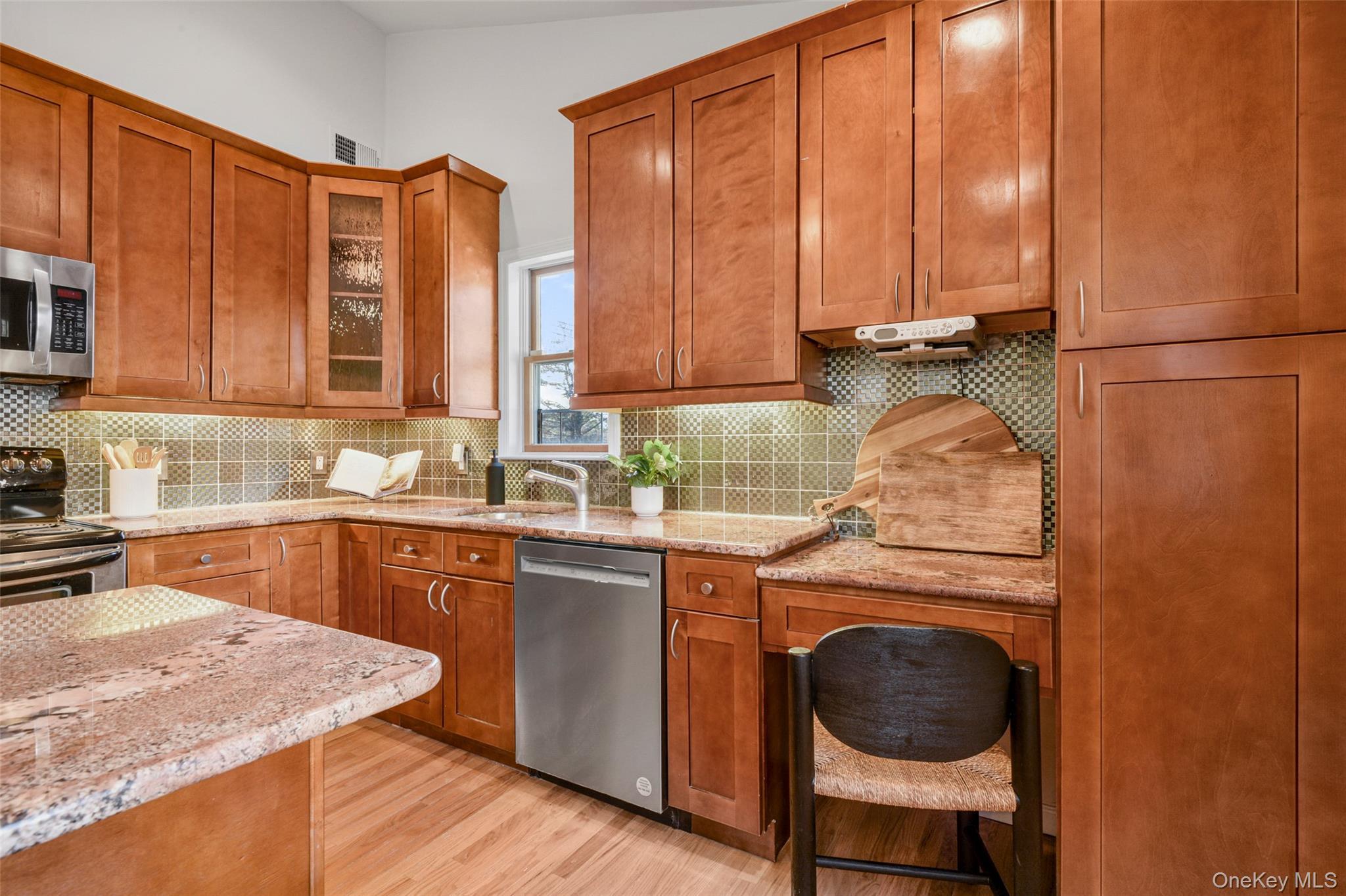 Single Family Old White Plains  Westchester County, NY 10591, MLS-935362-20