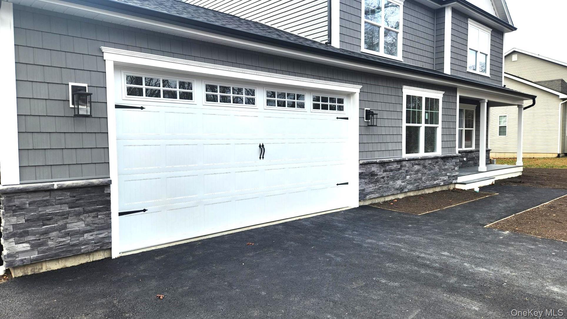 Single Family Kingsland  Suffolk County, NY 11967, MLS-935373-2