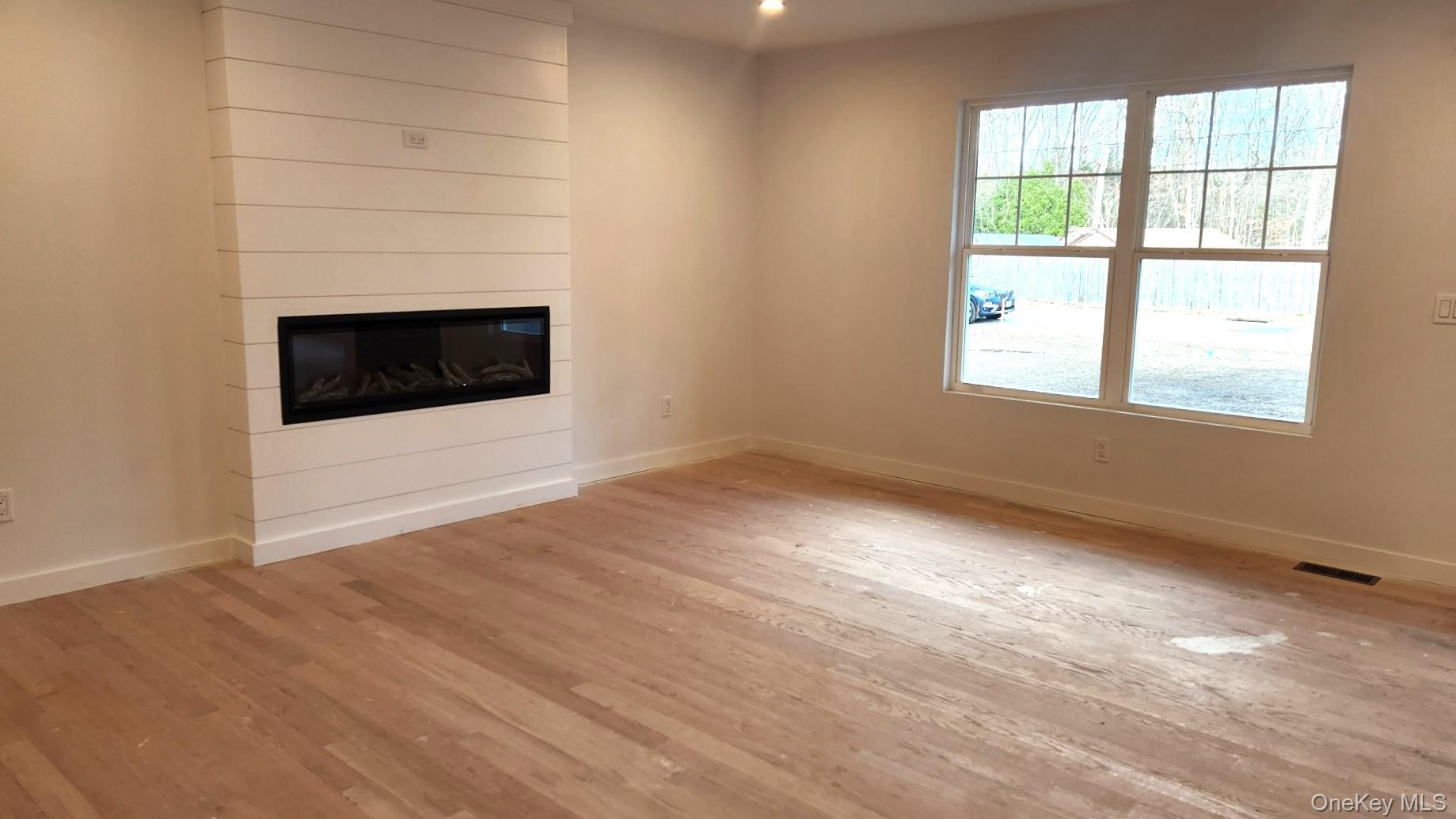 Single Family Kingsland  Suffolk County, NY 11967, MLS-935373-5