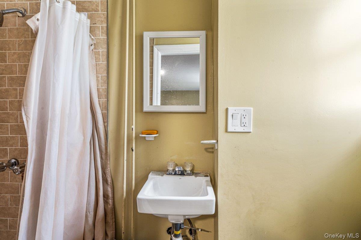 Single Family 57th  Queens, NY 11378, MLS-935389-10