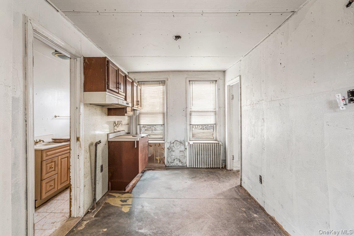 Single Family 57th  Queens, NY 11378, MLS-935389-17