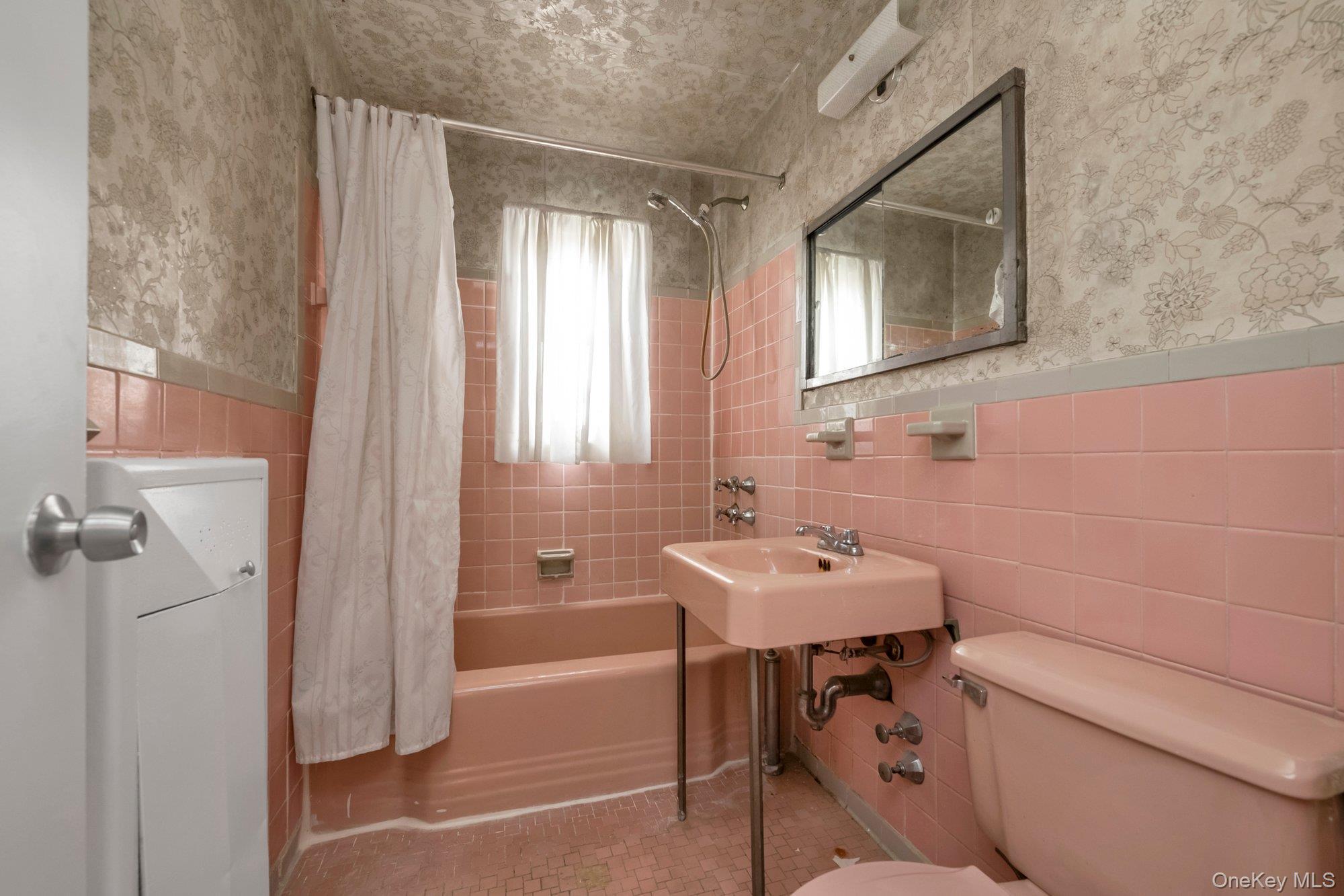 Single Family Edison  Bronx, NY 10461, MLS-935406-6