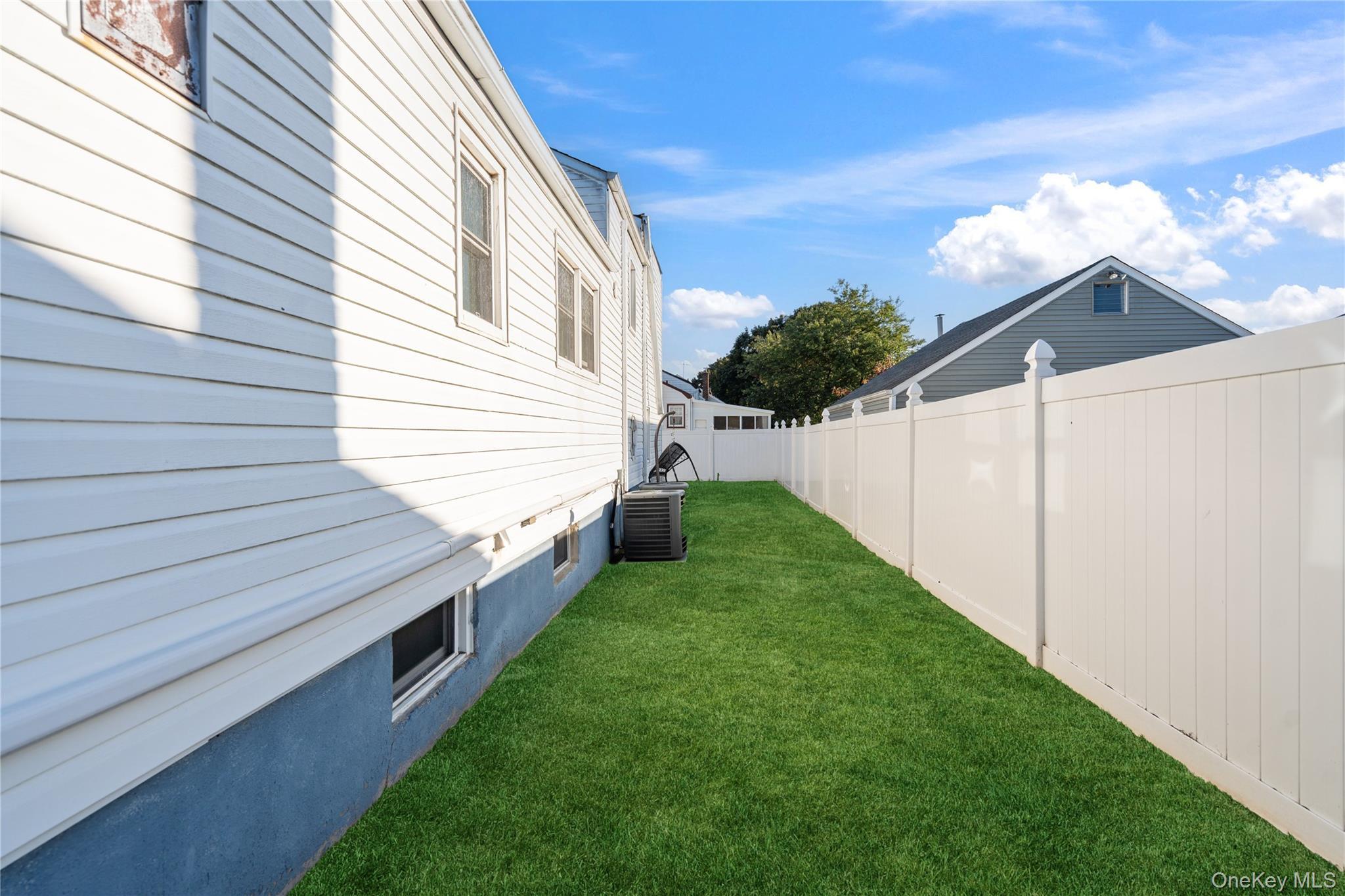 Single Family 5th  Nassau County, NY 11714, MLS-935446-20