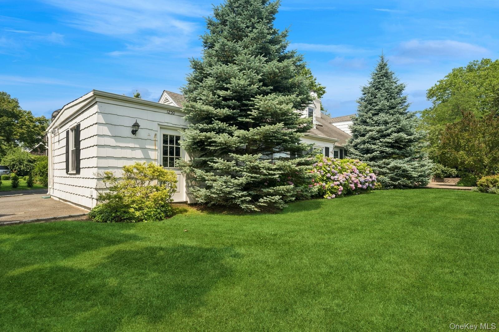 Single Family Harbor Nassau County, NY 11557, MLS-935519-15