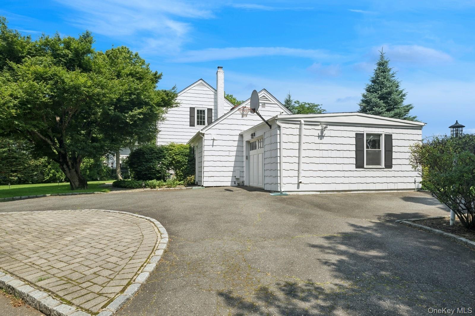 Single Family Harbor Nassau County, NY 11557, MLS-935519-3