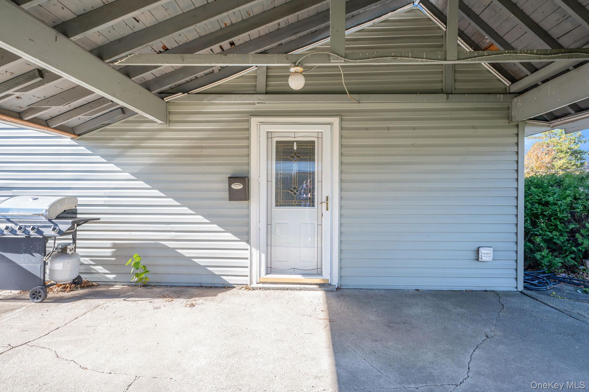 Single Family Blacksmith Nassau County, NY 11756, MLS-935546-23