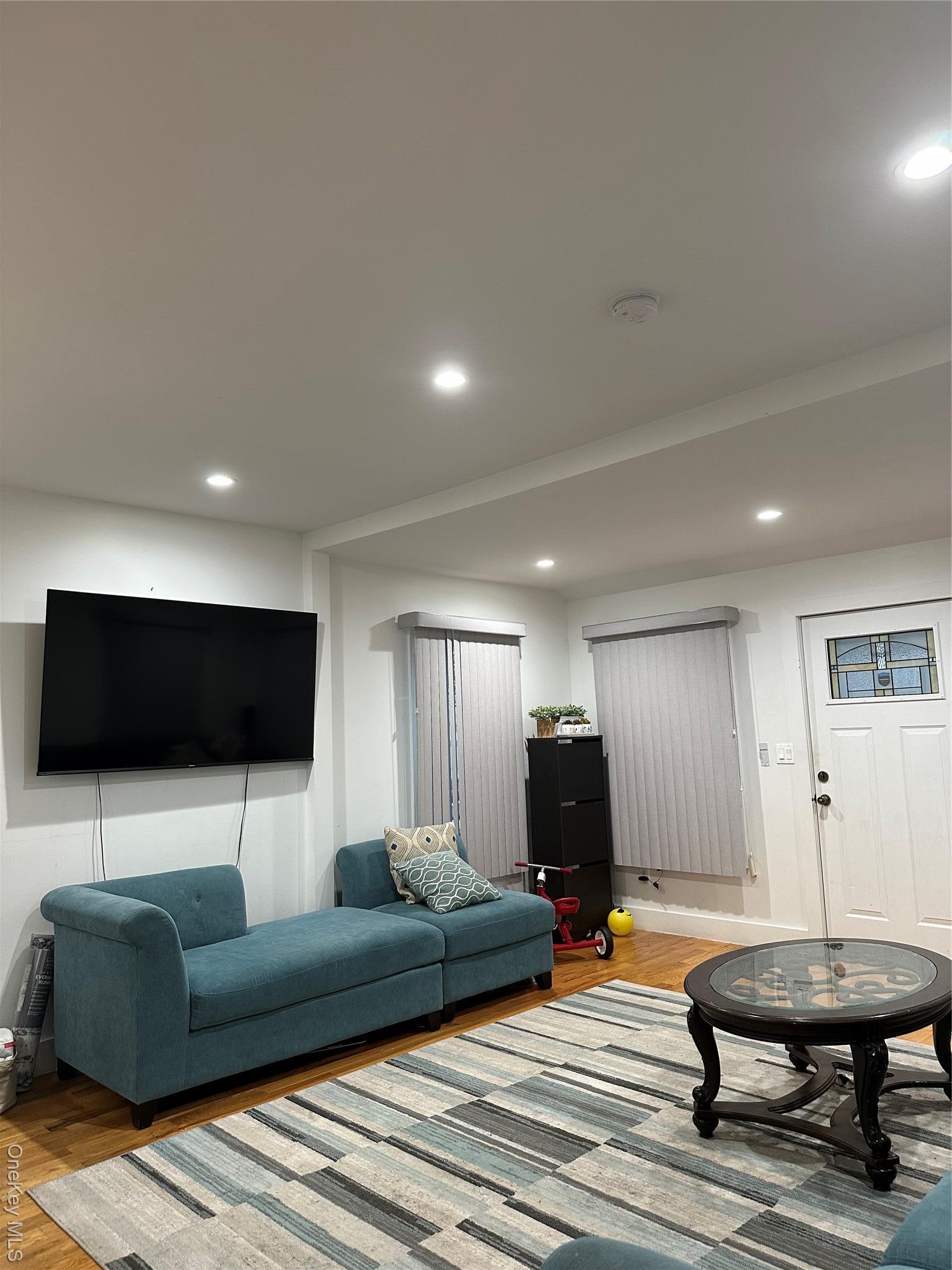 Single Family Vanderveer Queens, NY 11428, MLS-935557-4