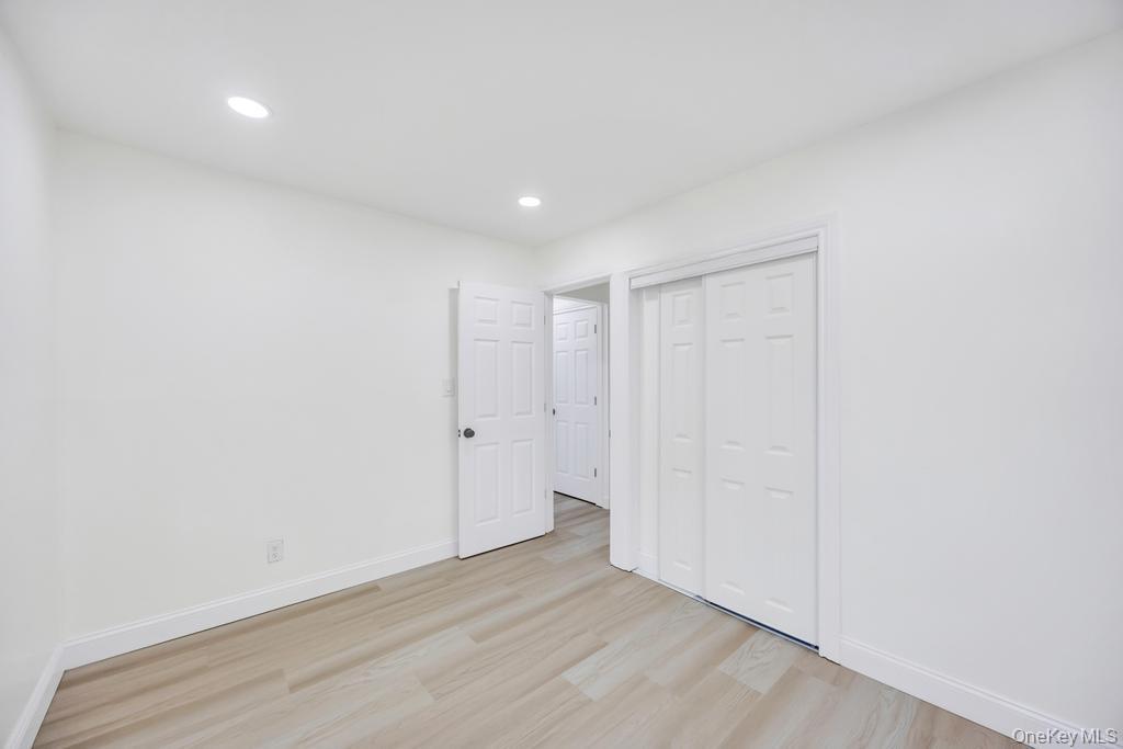 Single Family Claywood Suffolk County, NY 11717, MLS-935589-13