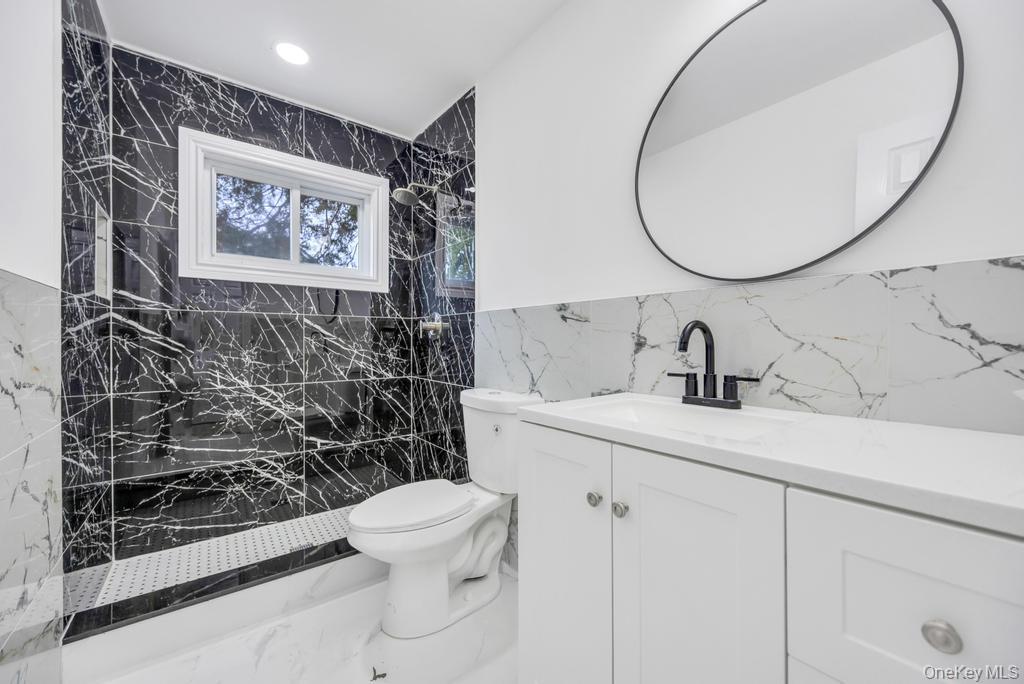 Single Family Claywood Suffolk County, NY 11717, MLS-935589-14