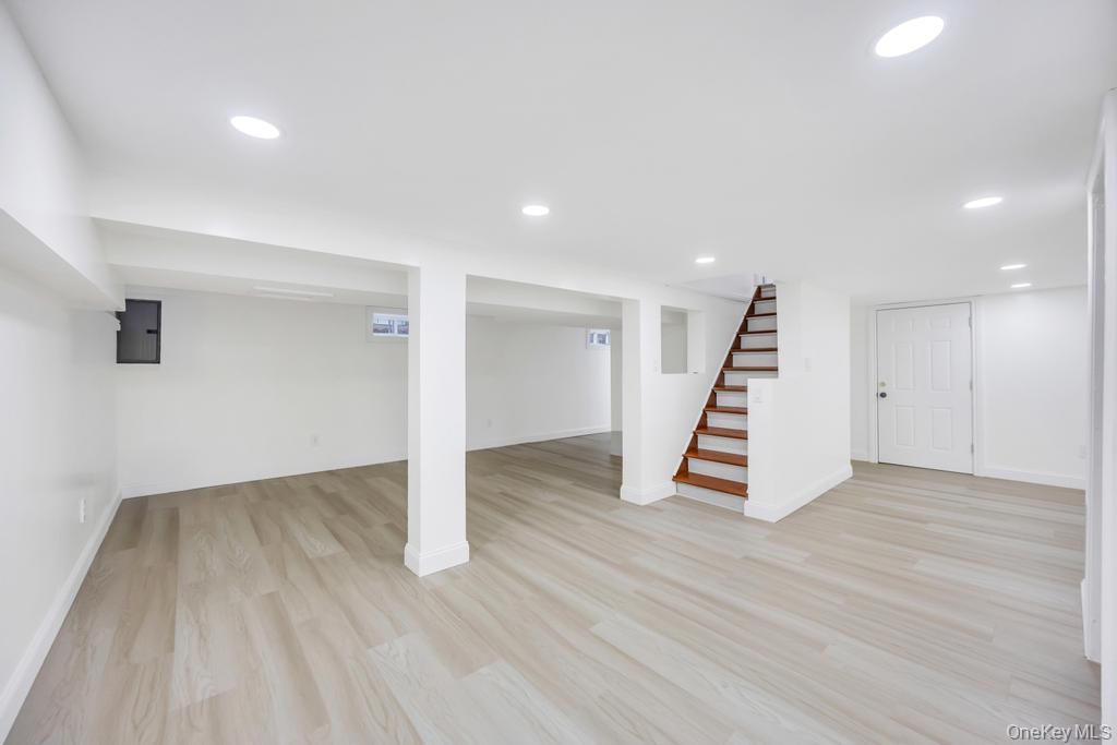 Single Family Claywood Suffolk County, NY 11717, MLS-935589-16