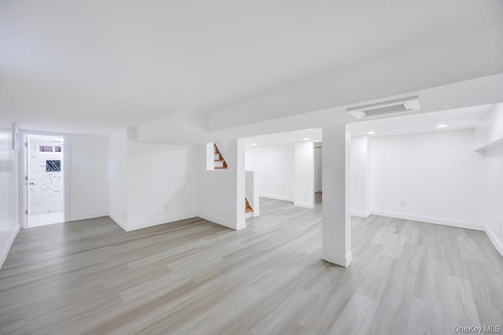 Single Family Claywood Suffolk County, NY 11717, MLS-935589-17