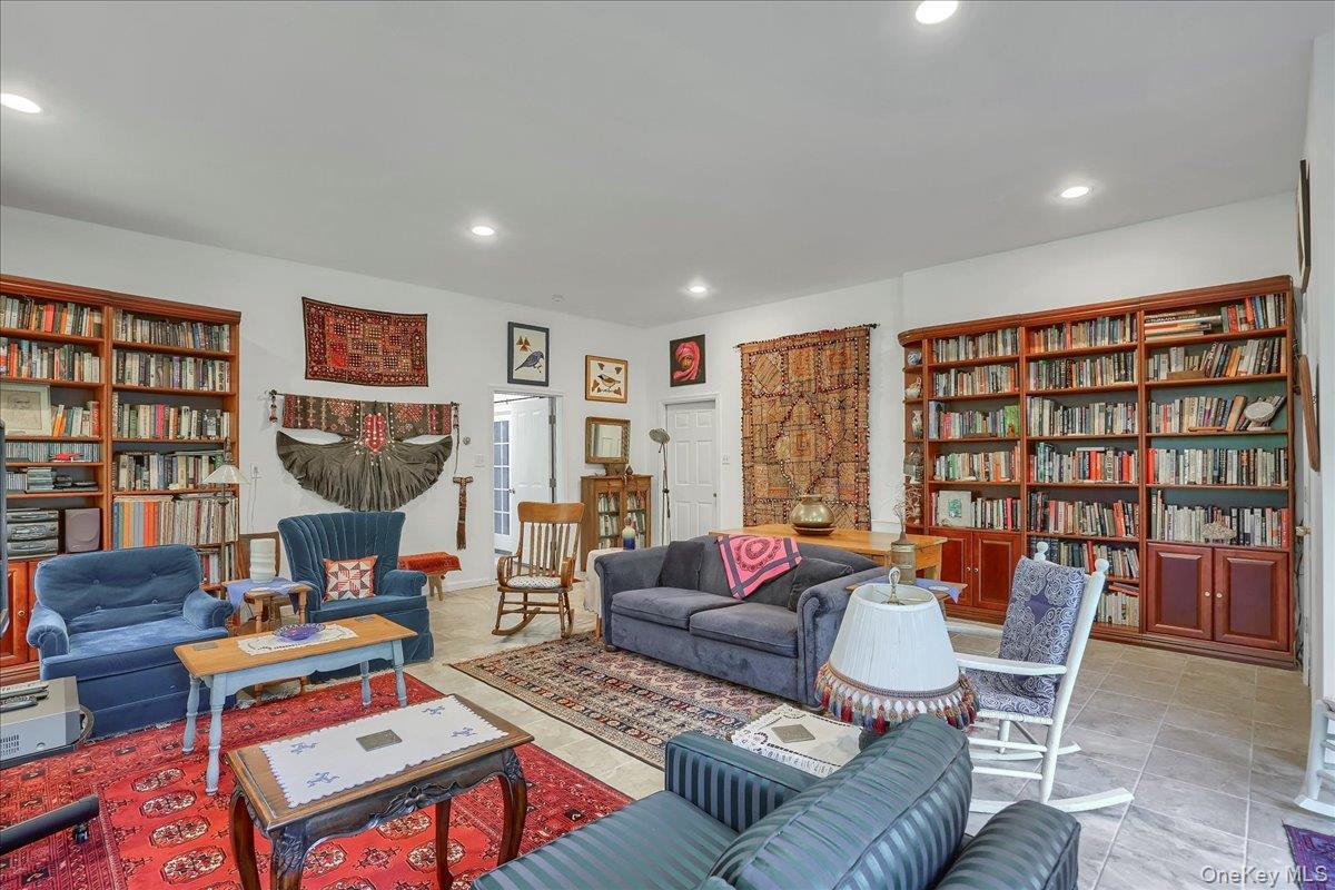 Single Family Overlook  Out Of Area, NY 18405, MLS-935600-21