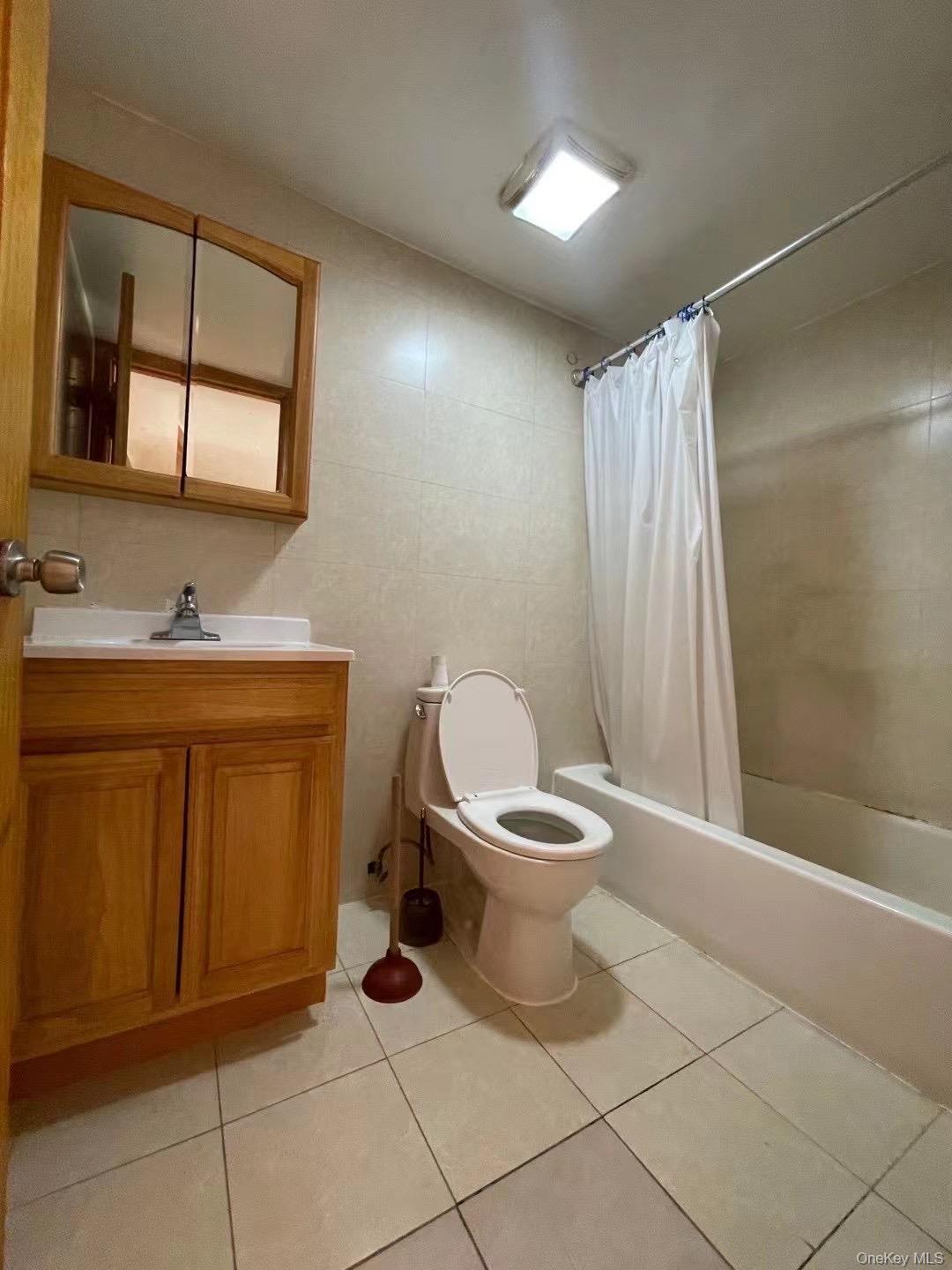 Single Family 69th  Queens, NY 11377, MLS-935632-5