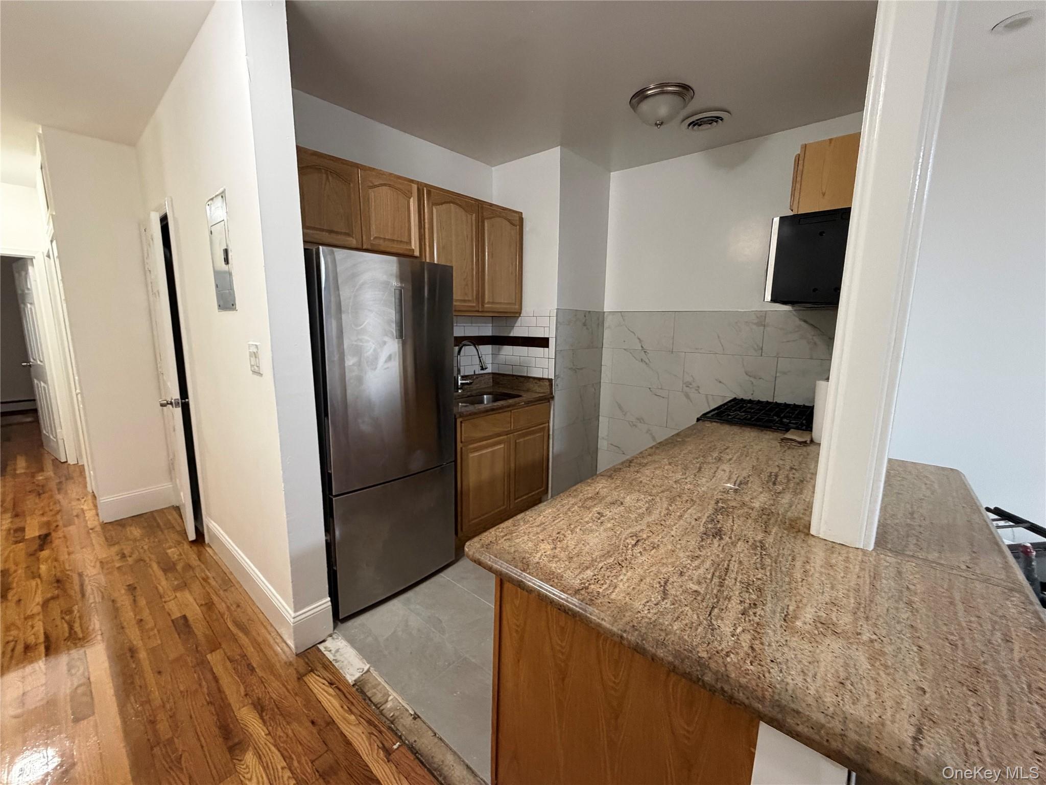 Apartment Faile Bronx, NY 10459, MLS-935639-12