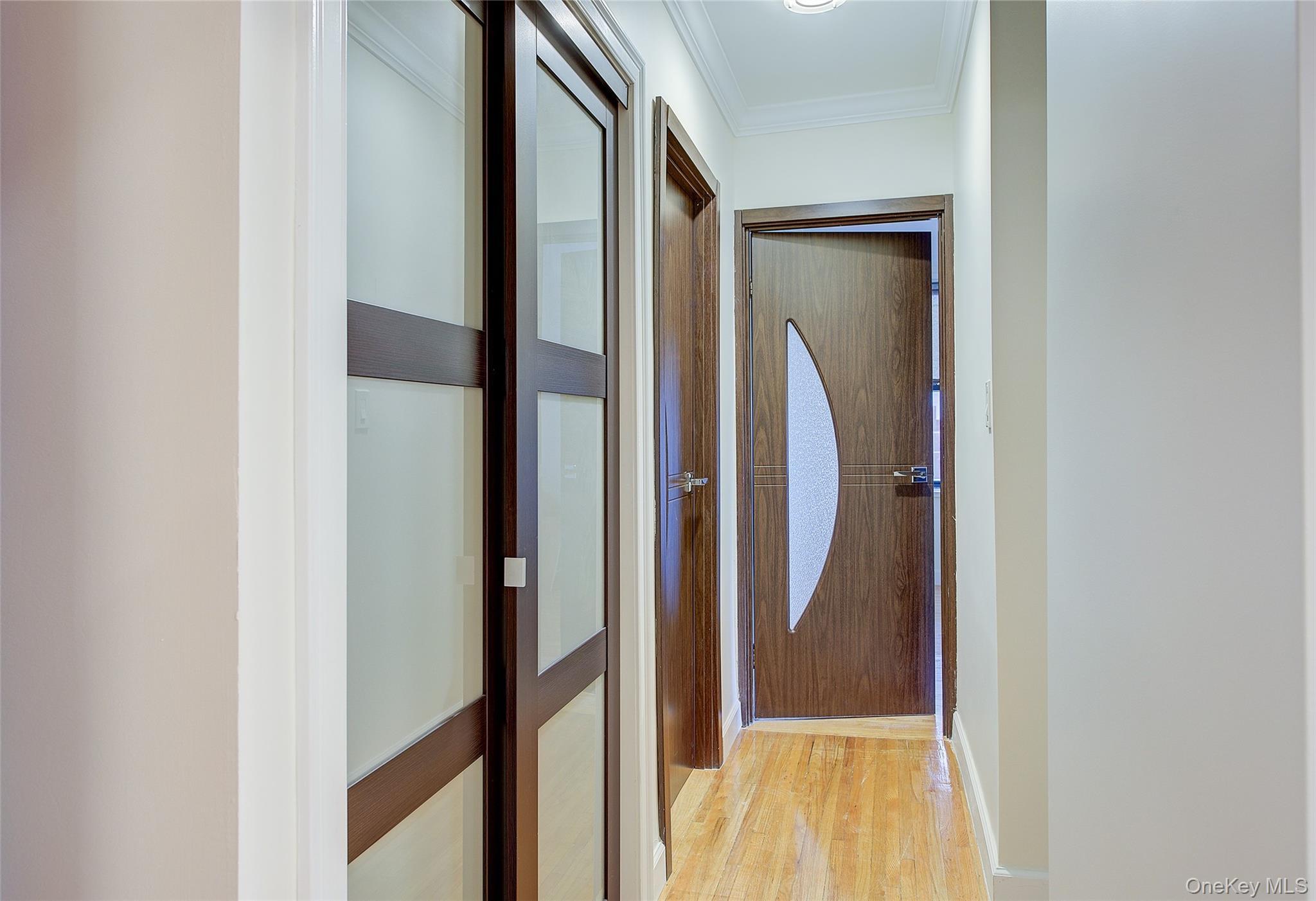 Condo Queens  Queens, NY 11375, MLS-935640-19