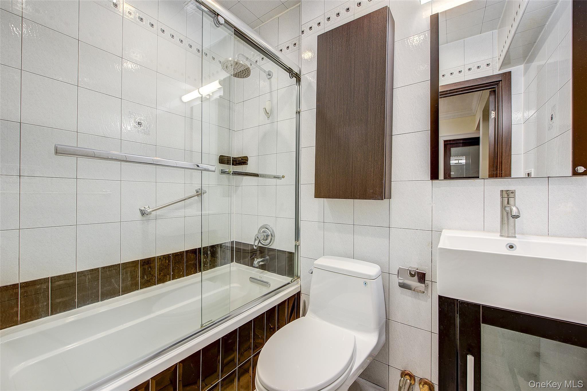 Condo Queens  Queens, NY 11375, MLS-935640-30