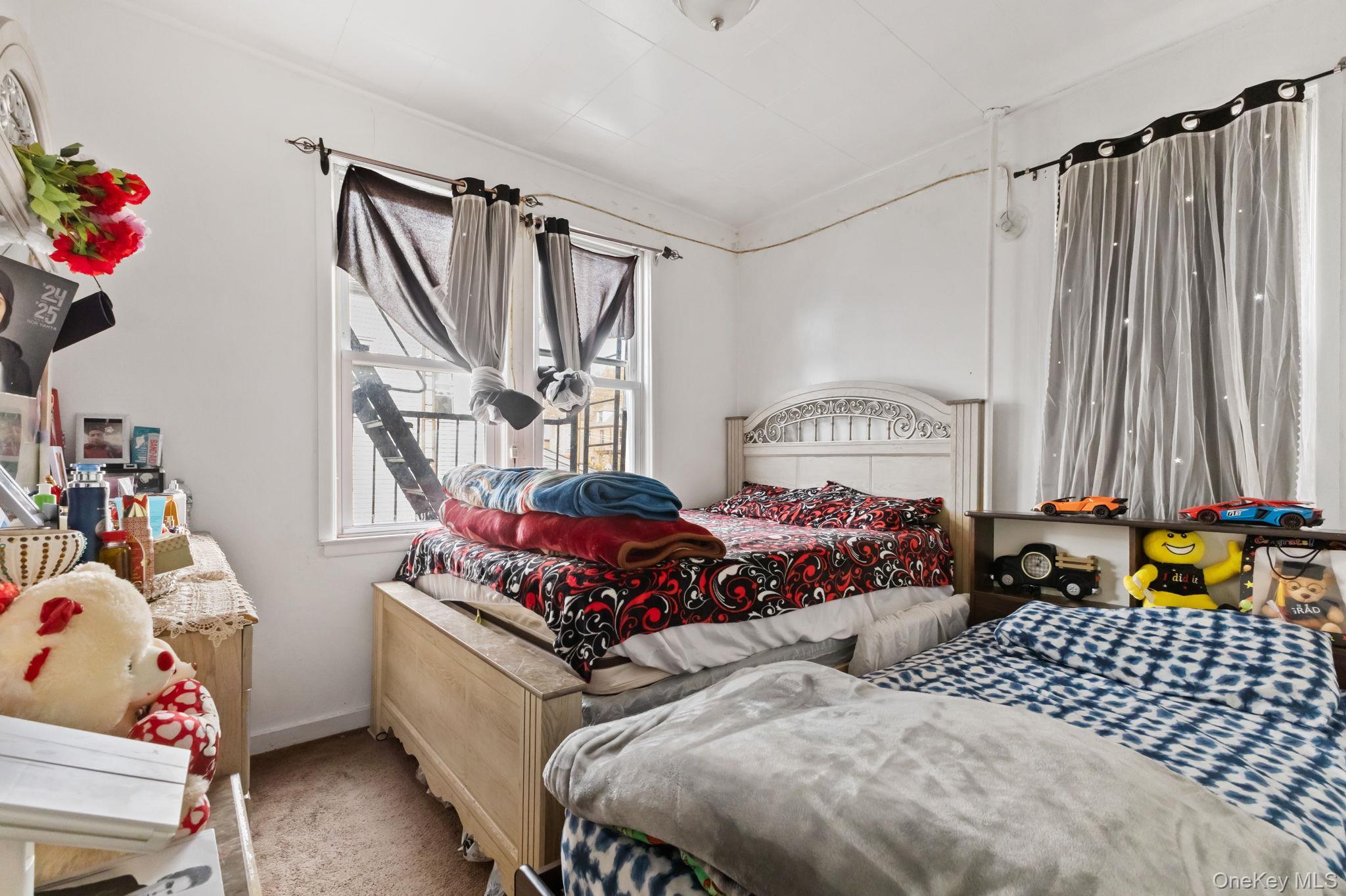 Single Family Rhinelander  Bronx, NY 10462, MLS-935652-24