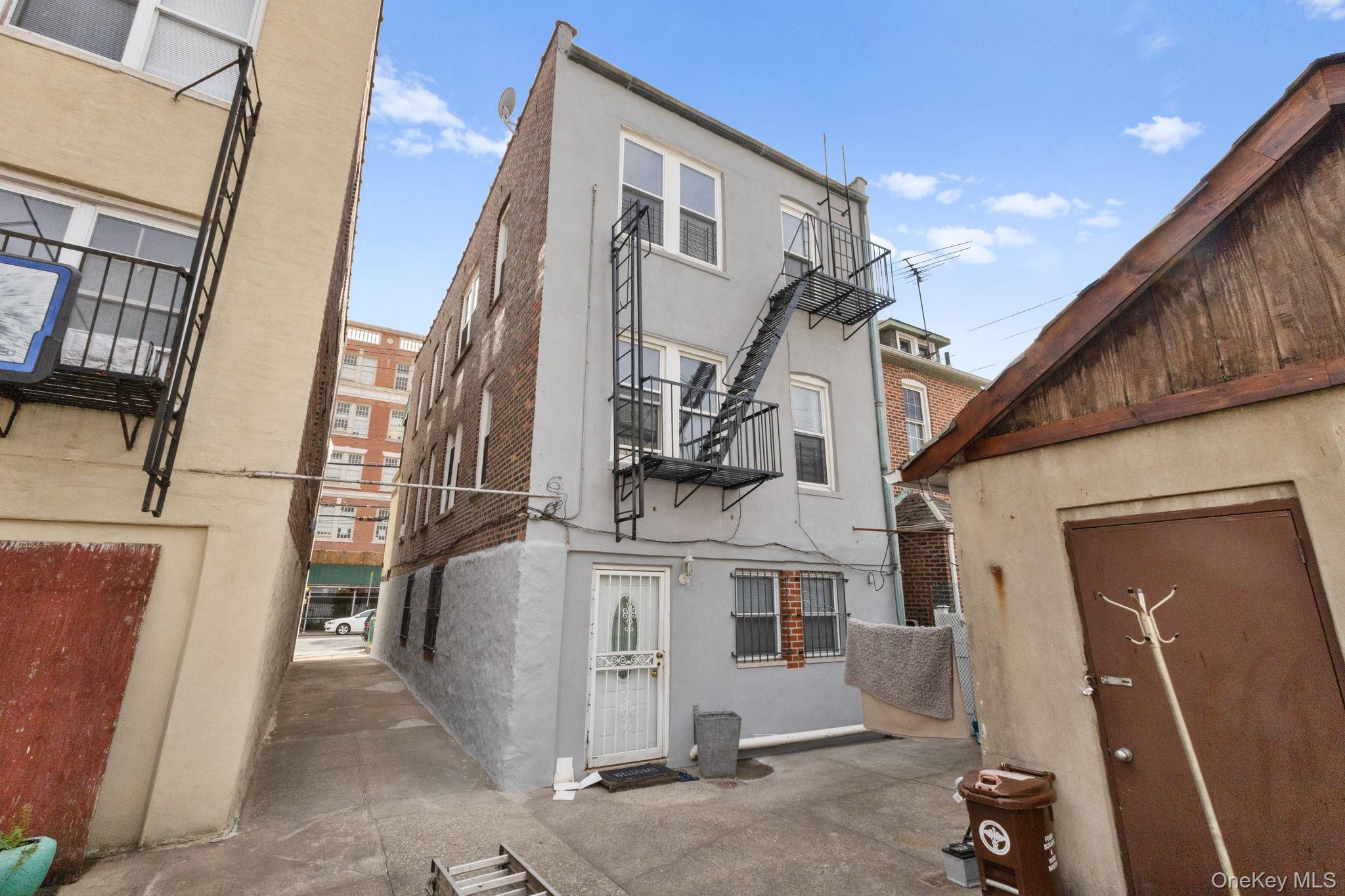 Single Family Rhinelander  Bronx, NY 10462, MLS-935652-3