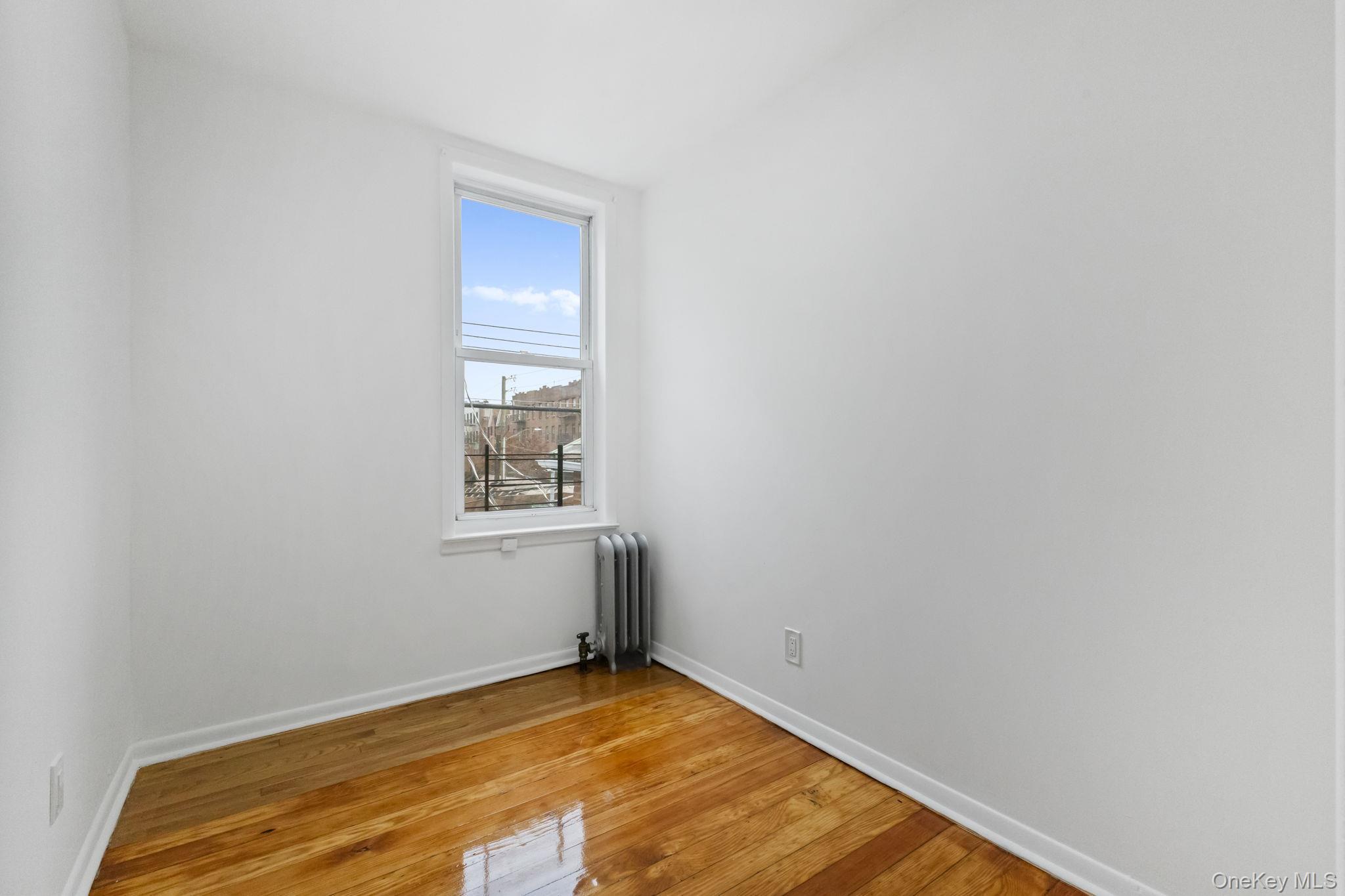 Single Family Rhinelander  Bronx, NY 10462, MLS-935652-35