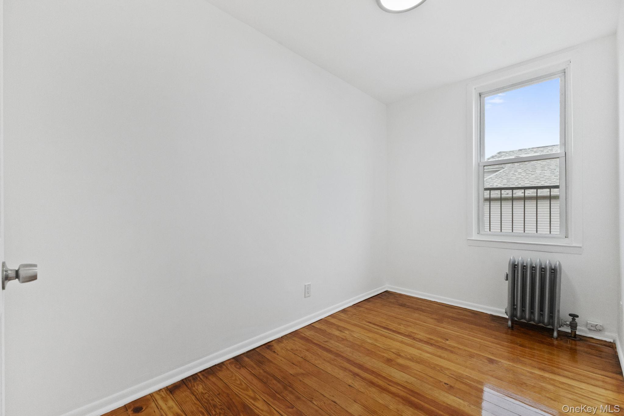 Single Family Rhinelander  Bronx, NY 10462, MLS-935652-38