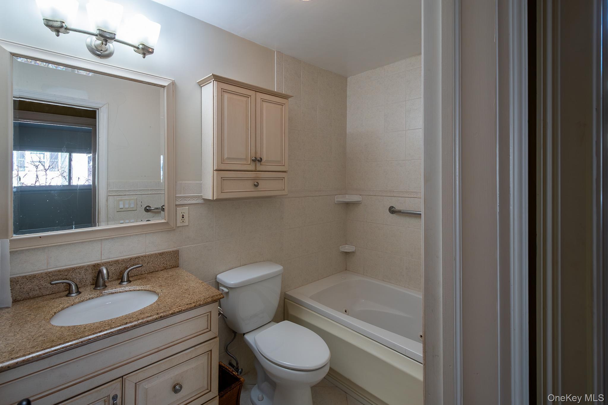 Single Family Edgepark  Westchester County, NY 10603, MLS-935685-24