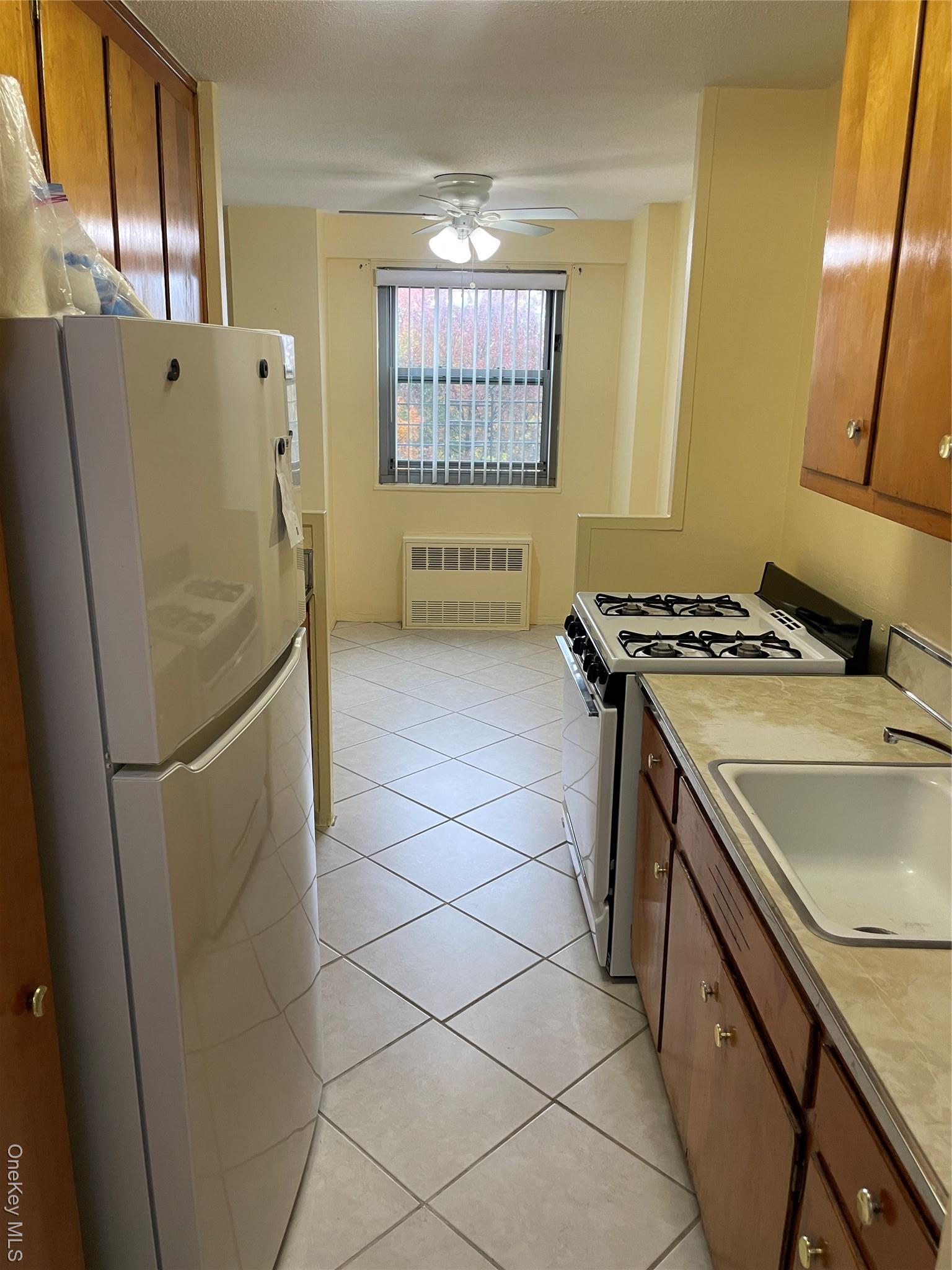 Apartment De Reimer  Bronx, NY 10475, MLS-935700-2