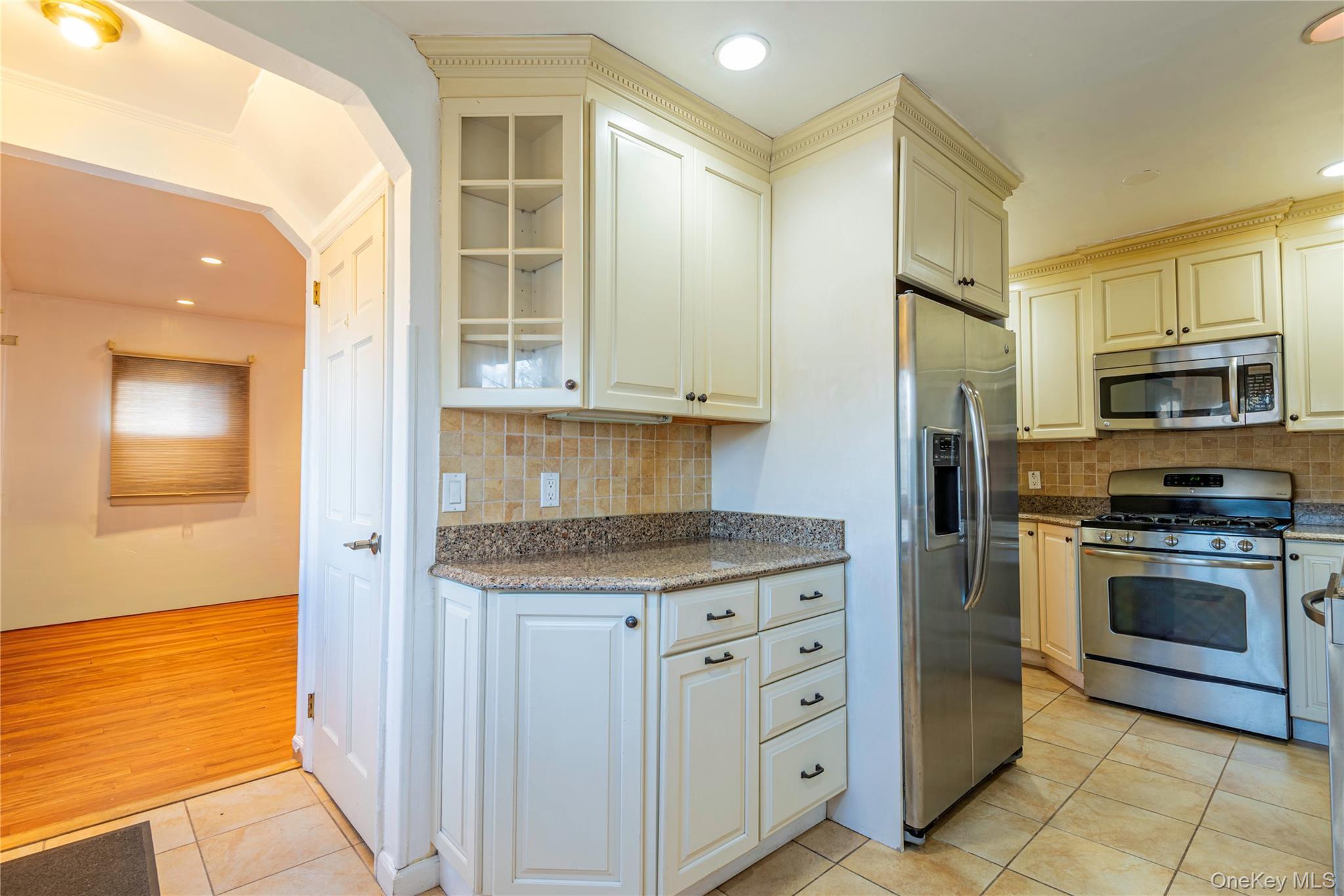 Single Family 271st  Queens, NY 11040, MLS-935704-8