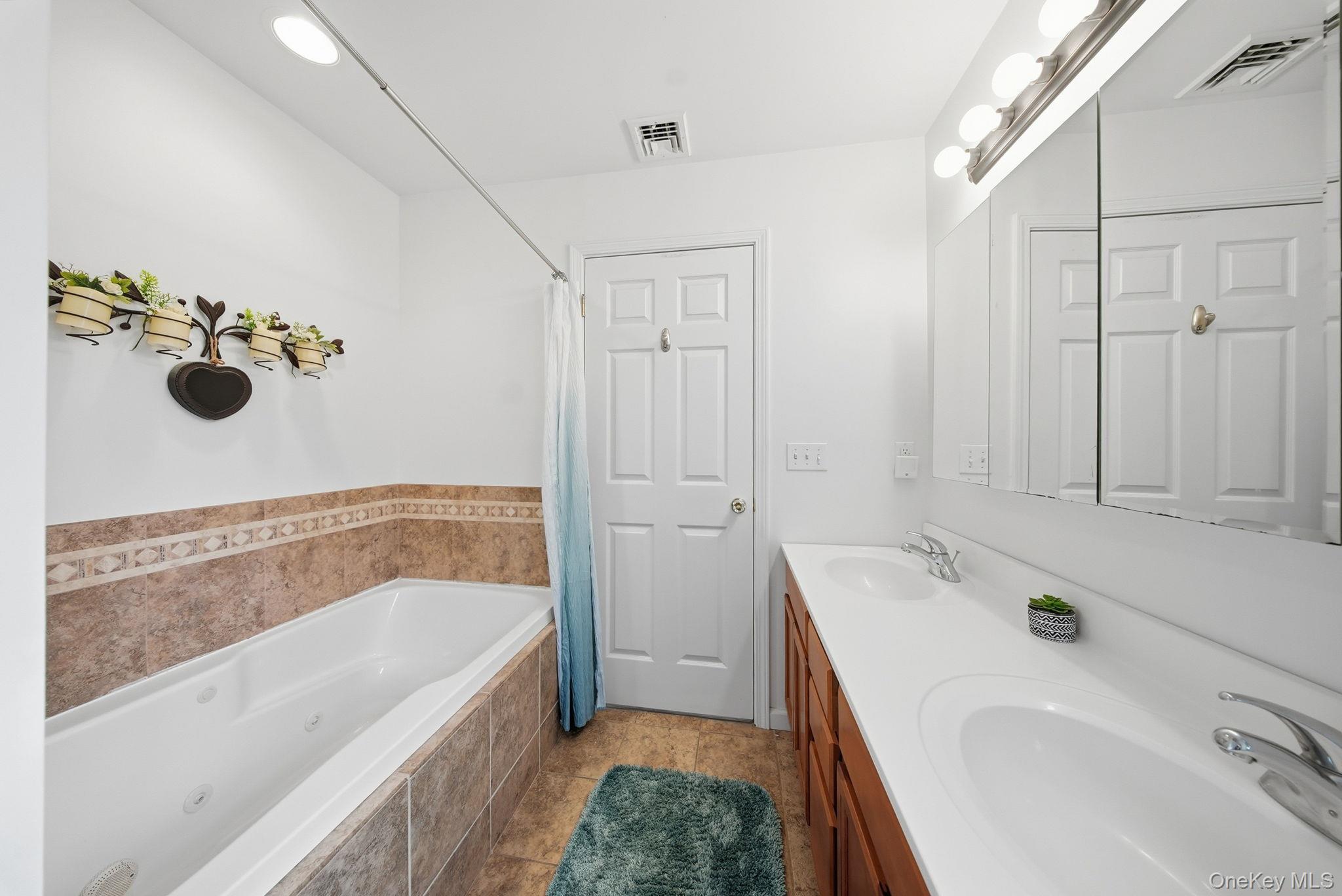 Single Family Hoeppner  Sullivan County, NY 12790, MLS-935713-23